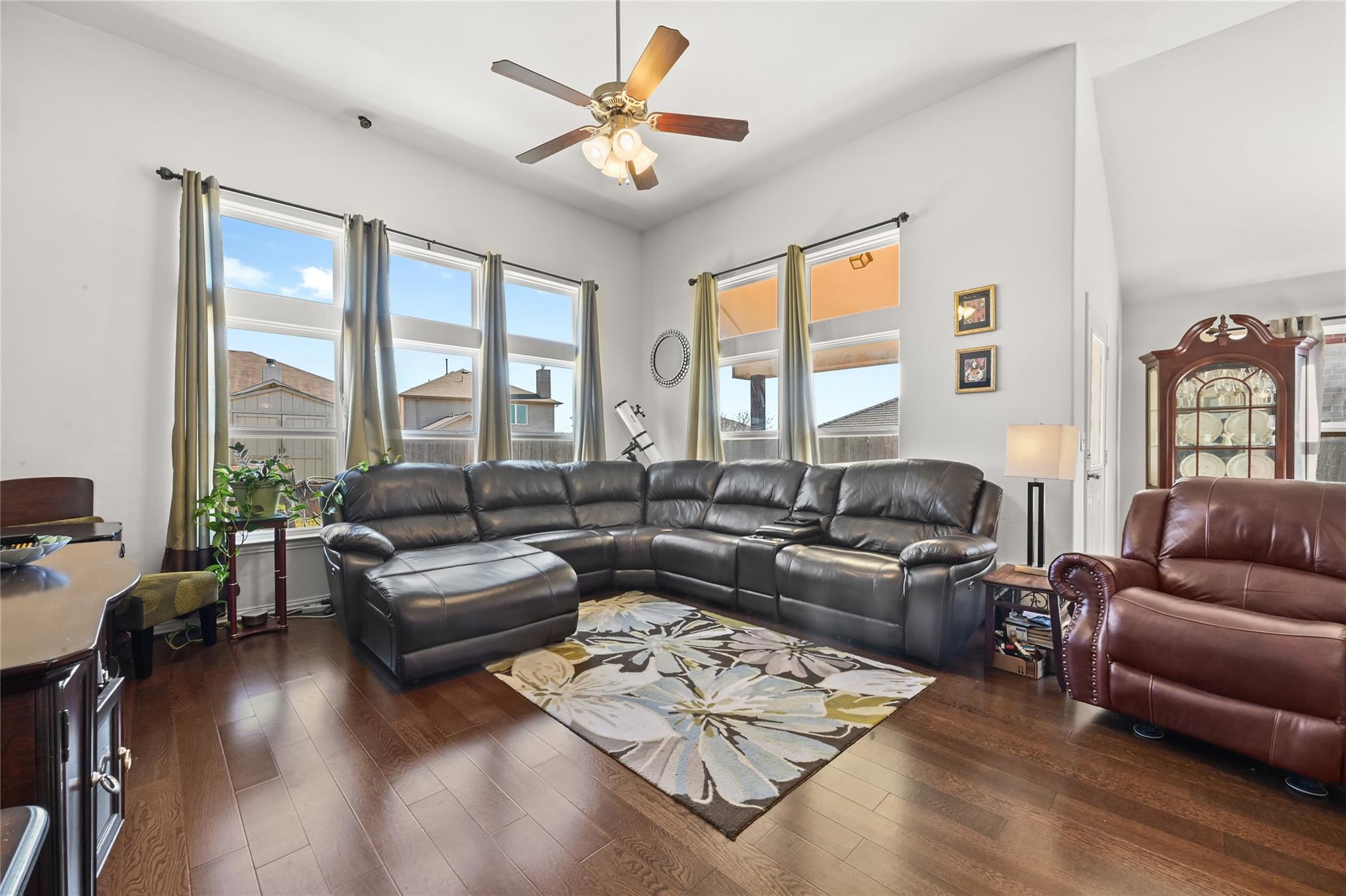 454 Pond View Pass, Buda, TX 78610