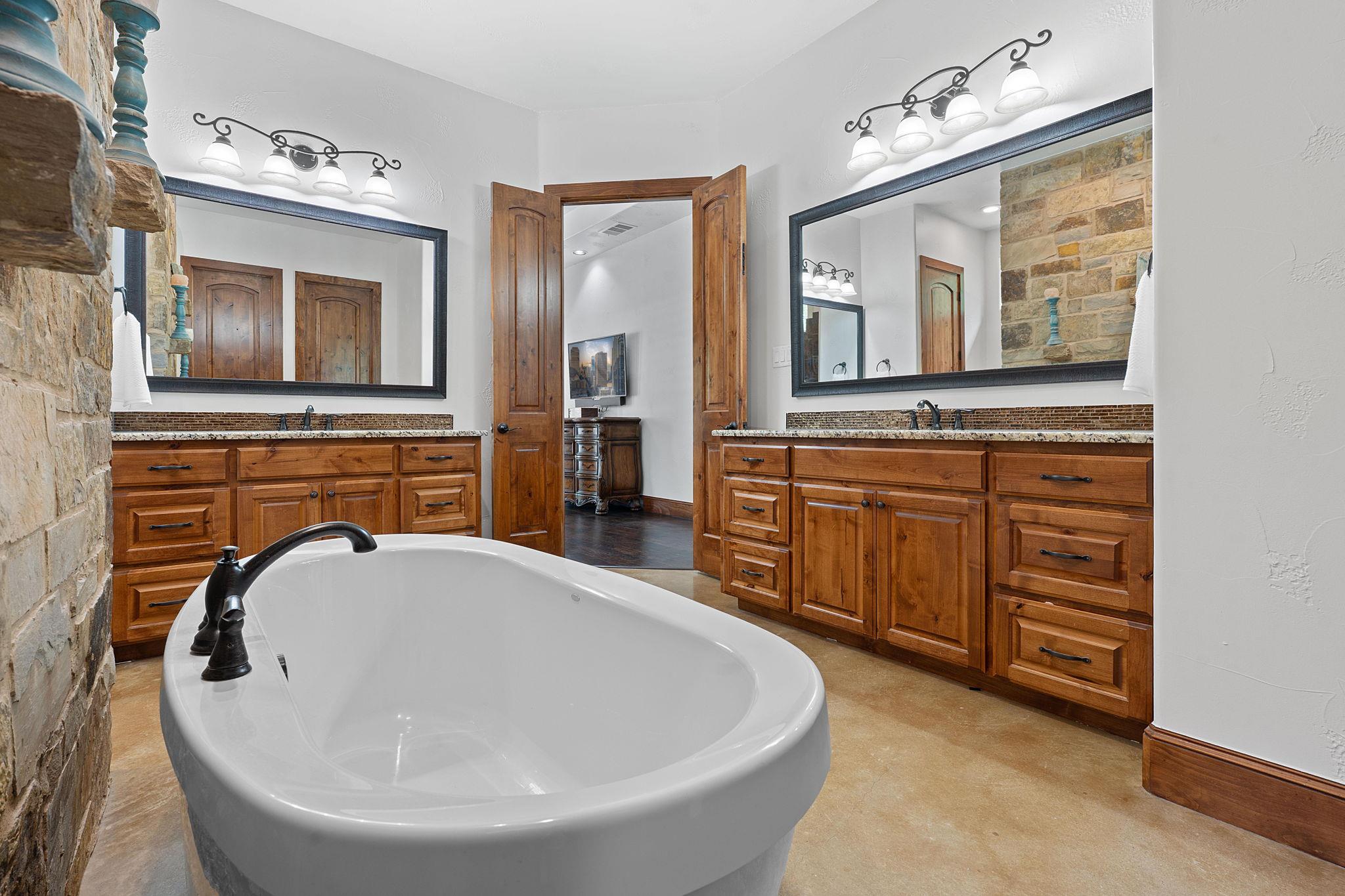 908 Jennings Branch Rd, Georgetown, TX 78633