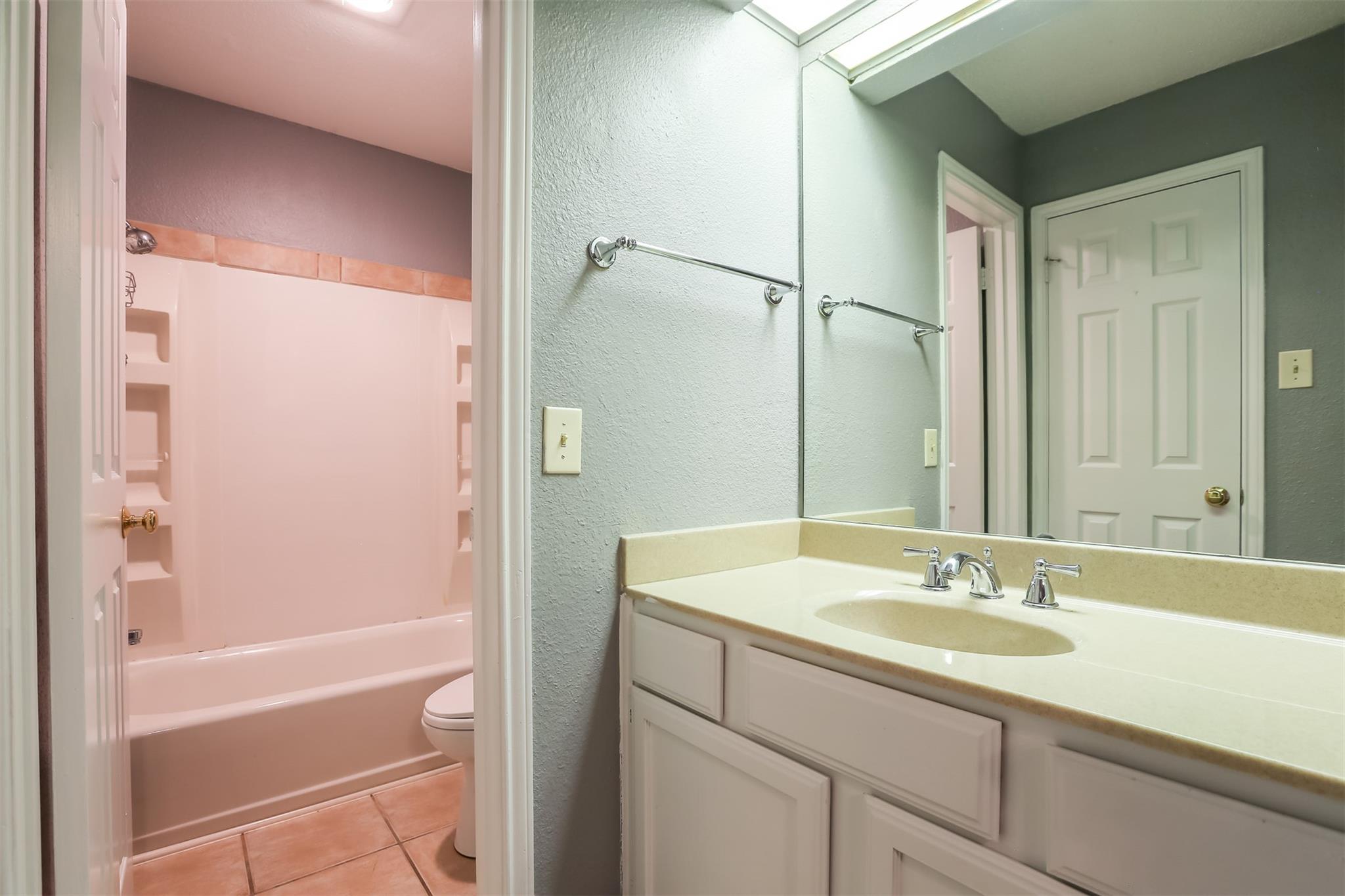 3111 Tom Green St # 105, Austin, TX 78705