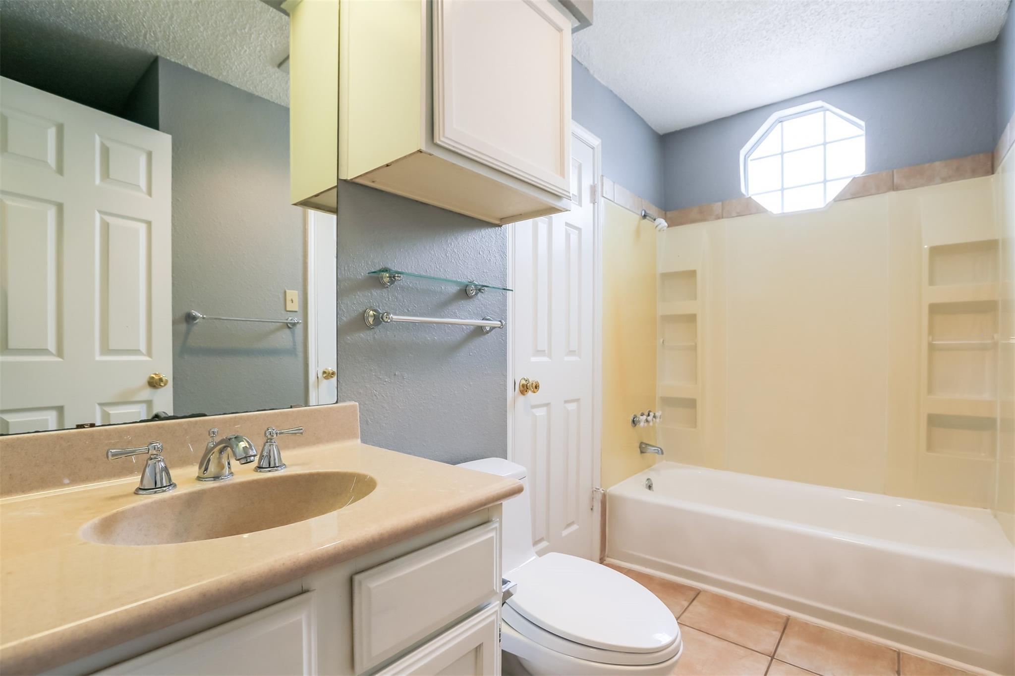 3111 Tom Green St # 105, Austin, TX 78705