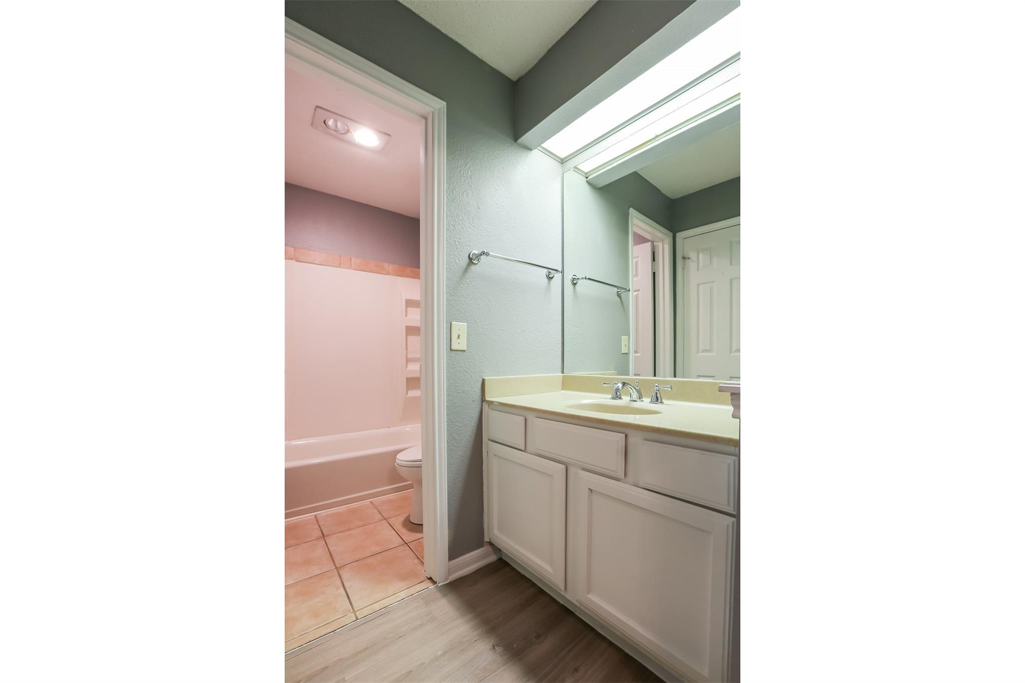 3111 Tom Green St # 105, Austin, TX 78705