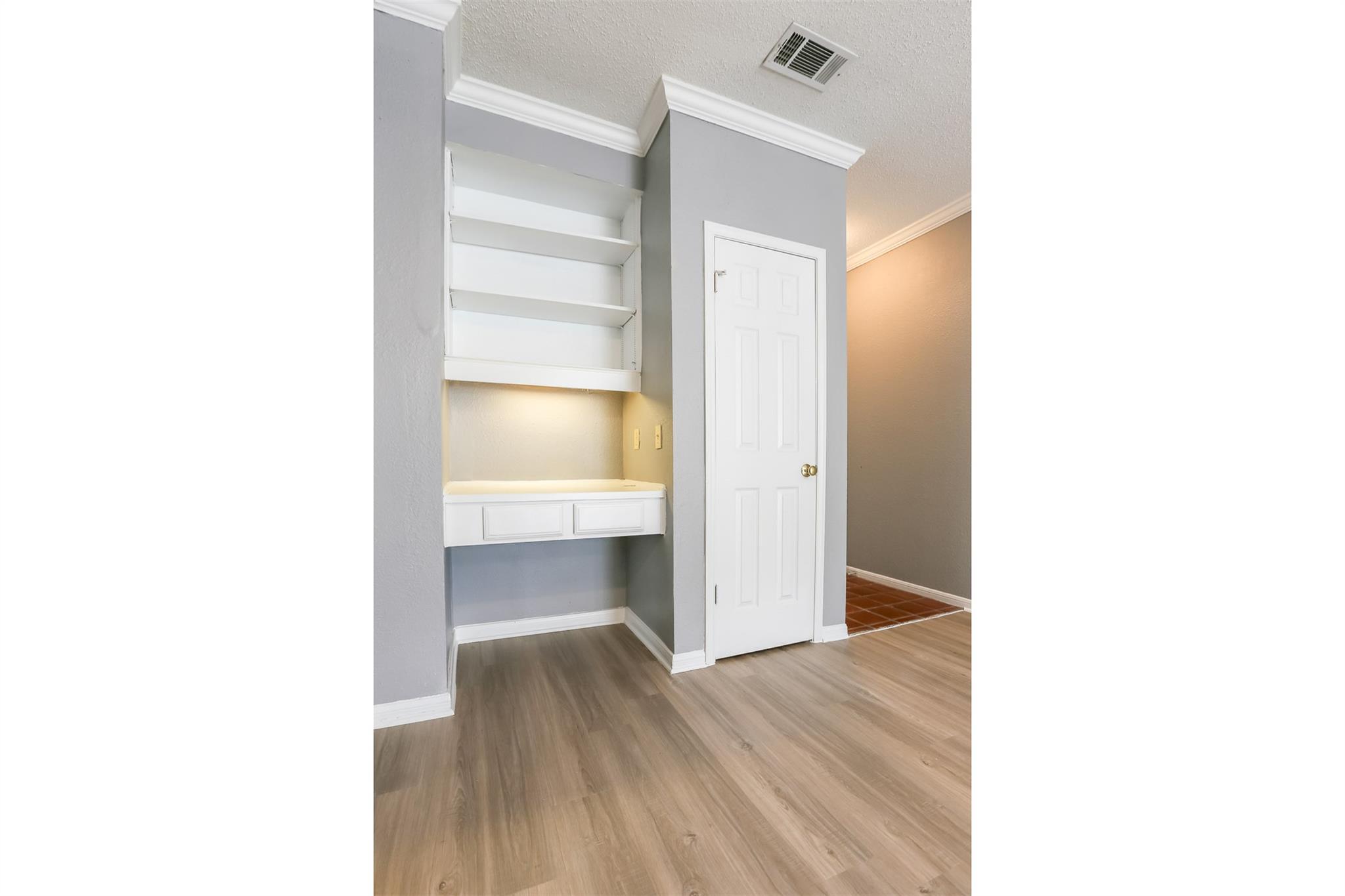 3111 Tom Green St # 105, Austin, TX 78705
