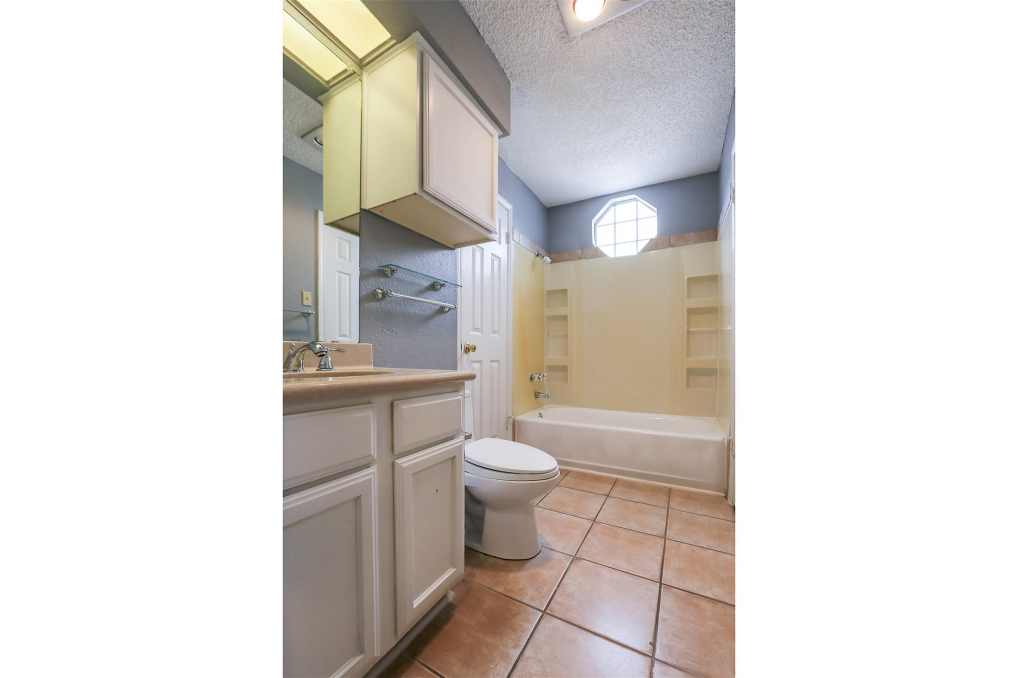 3111 Tom Green St # 105, Austin, TX 78705