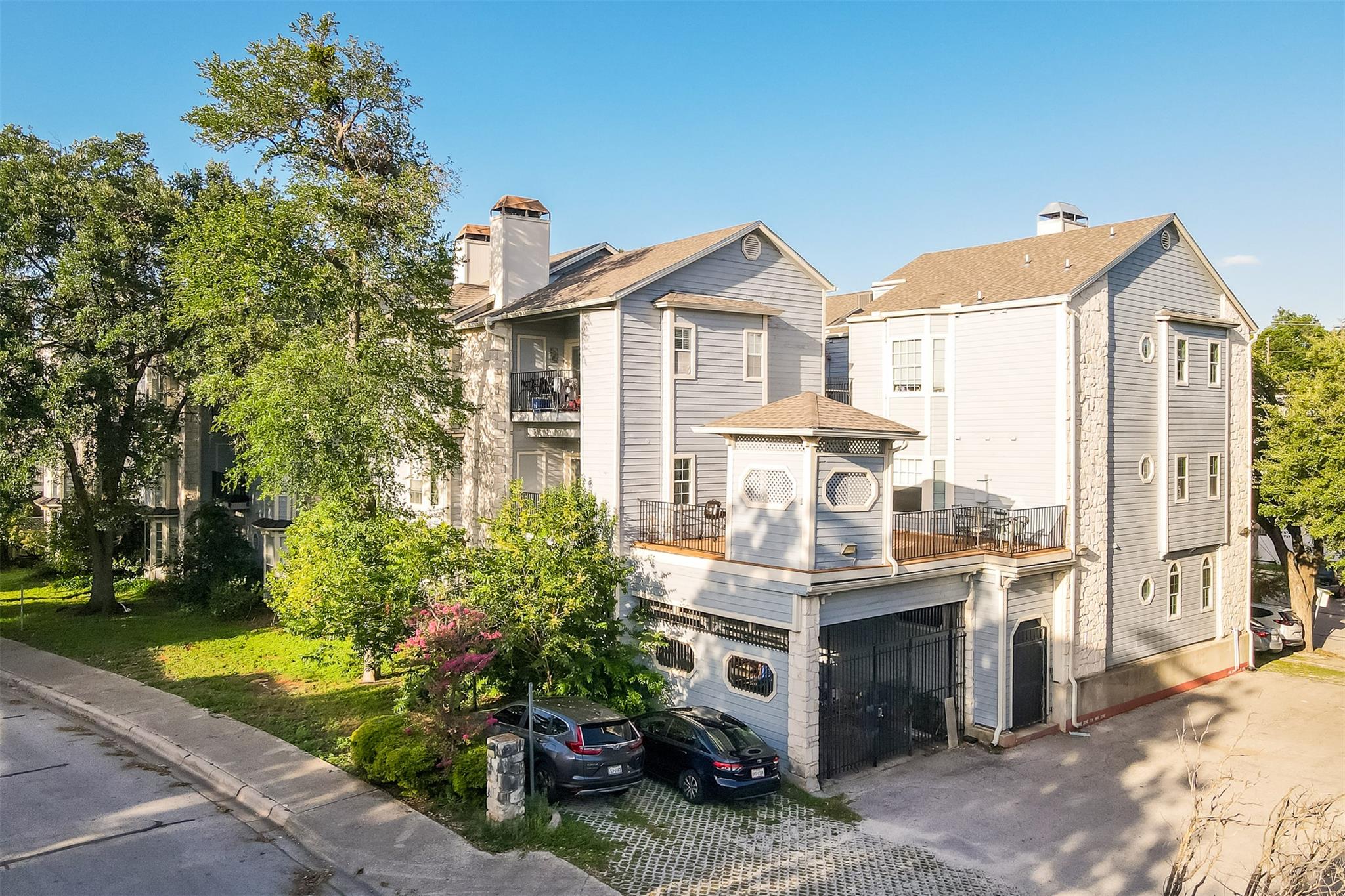 3111 Tom Green St # 105, Austin, TX 78705