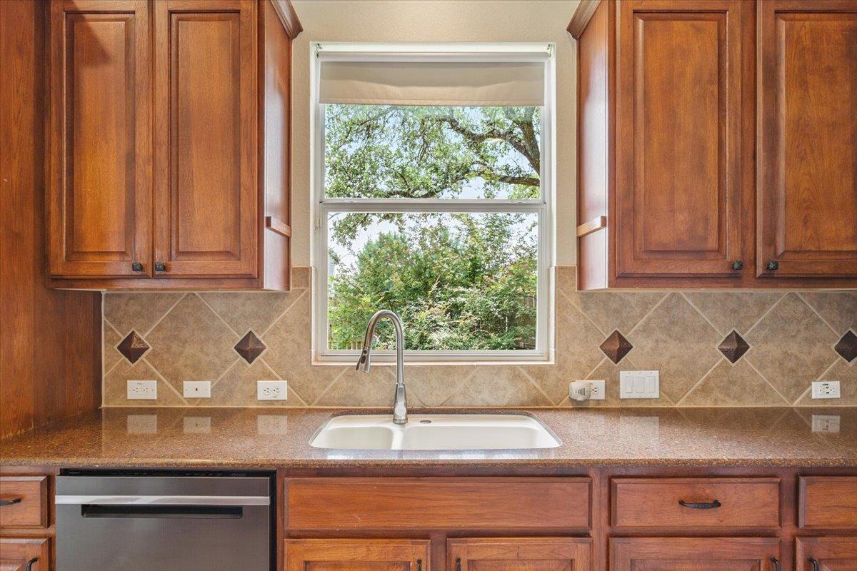 102 Country View Way, Cedar Park, TX 78613