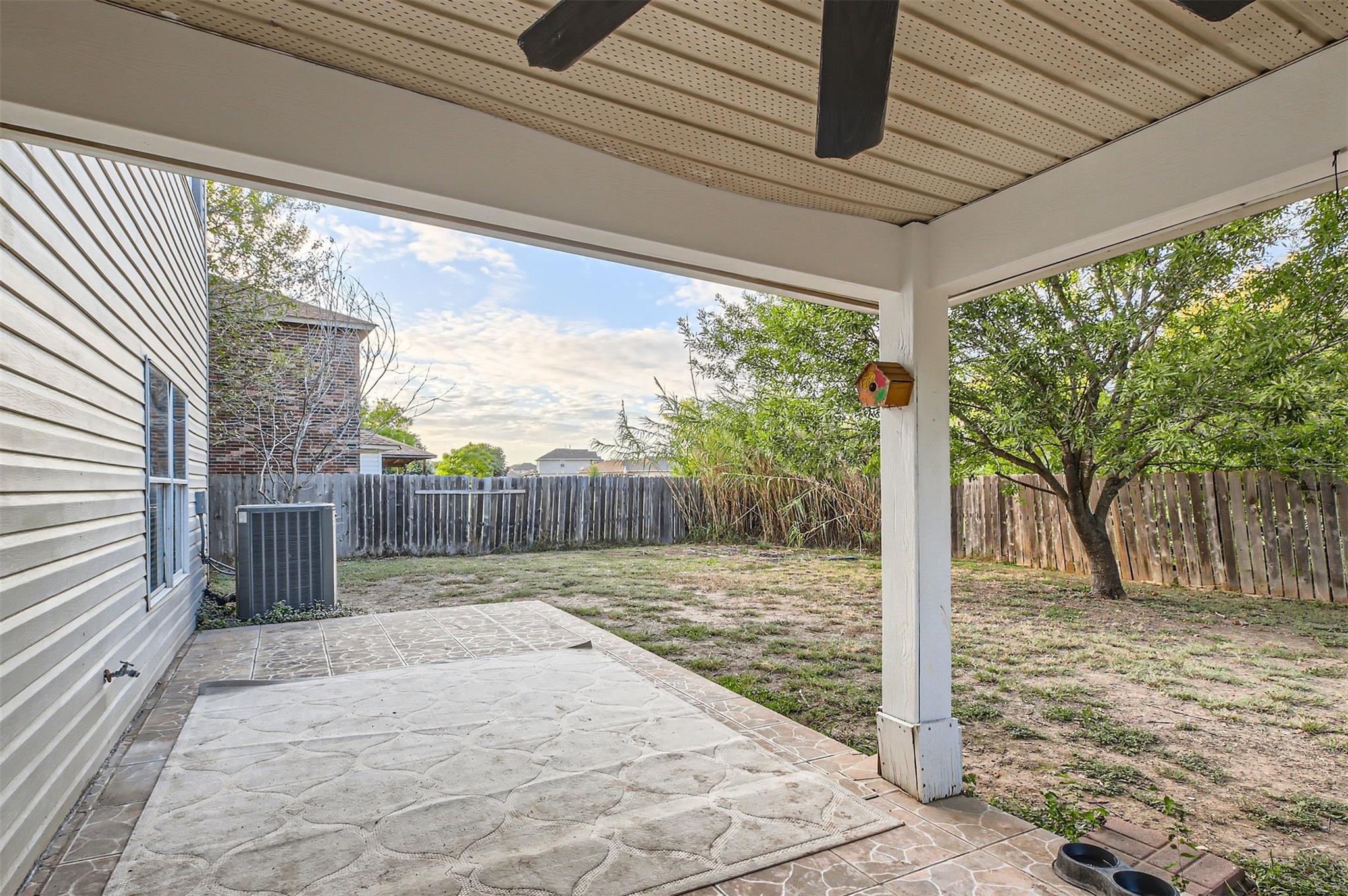1049 Stone Trl, New Braunfels, TX 78130