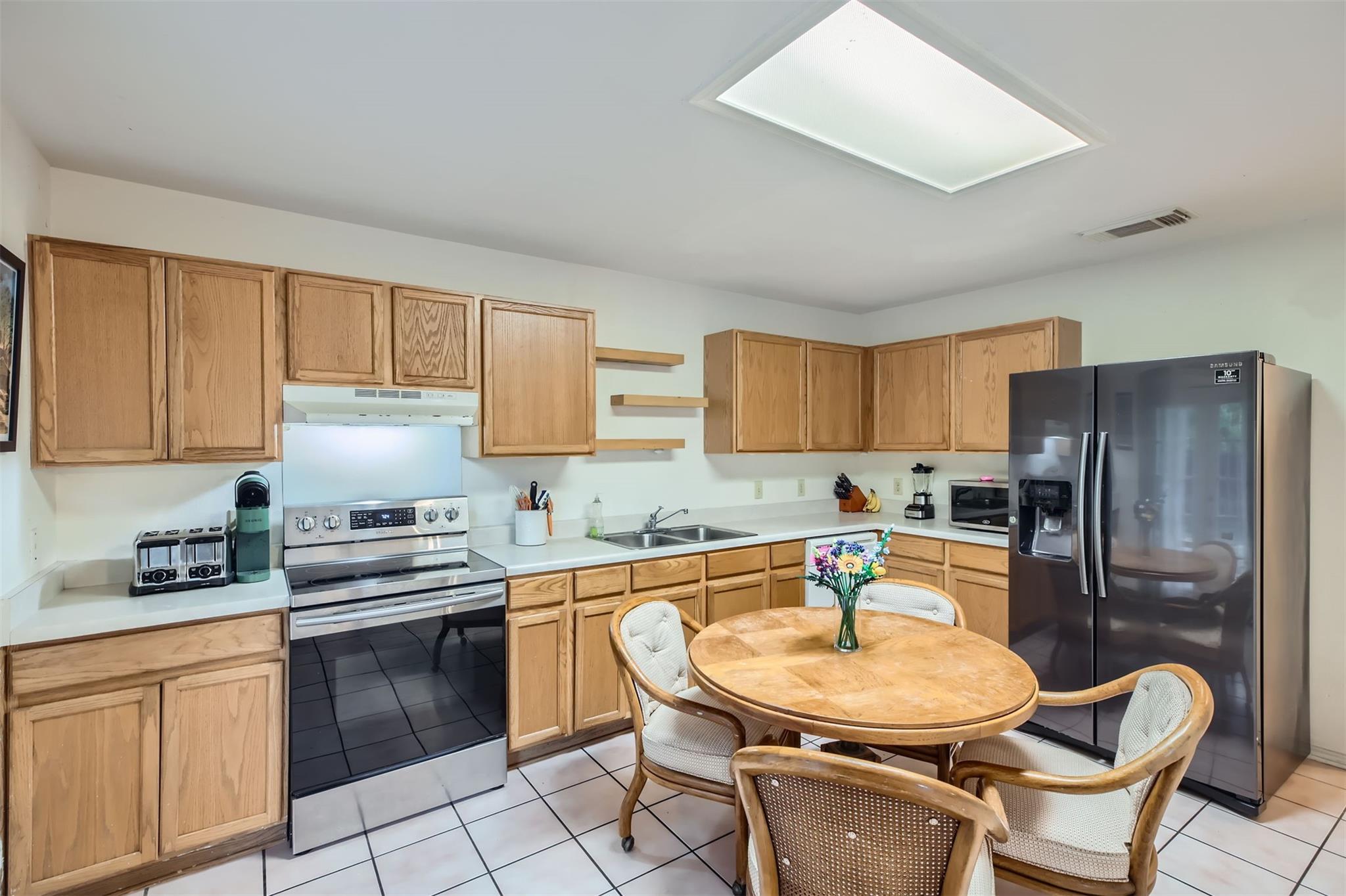 1049 Stone Trl, New Braunfels, TX 78130