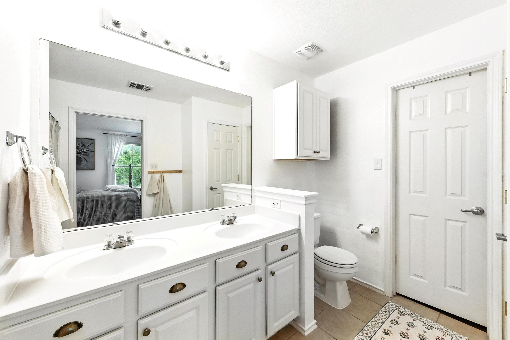 2108 Charlotte Estates Dr, Austin, TX 78744