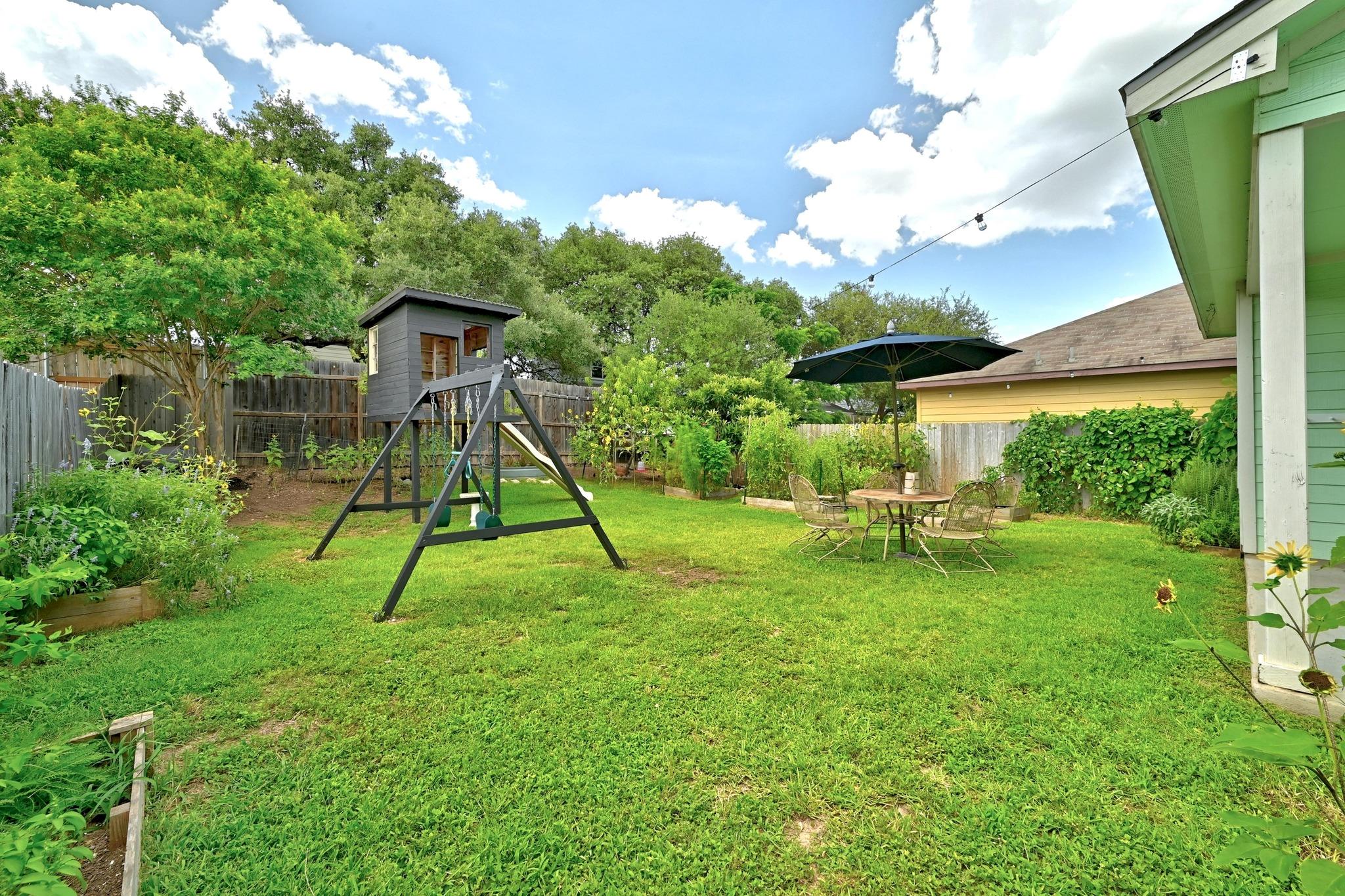 2108 Charlotte Estates Dr, Austin, TX 78744