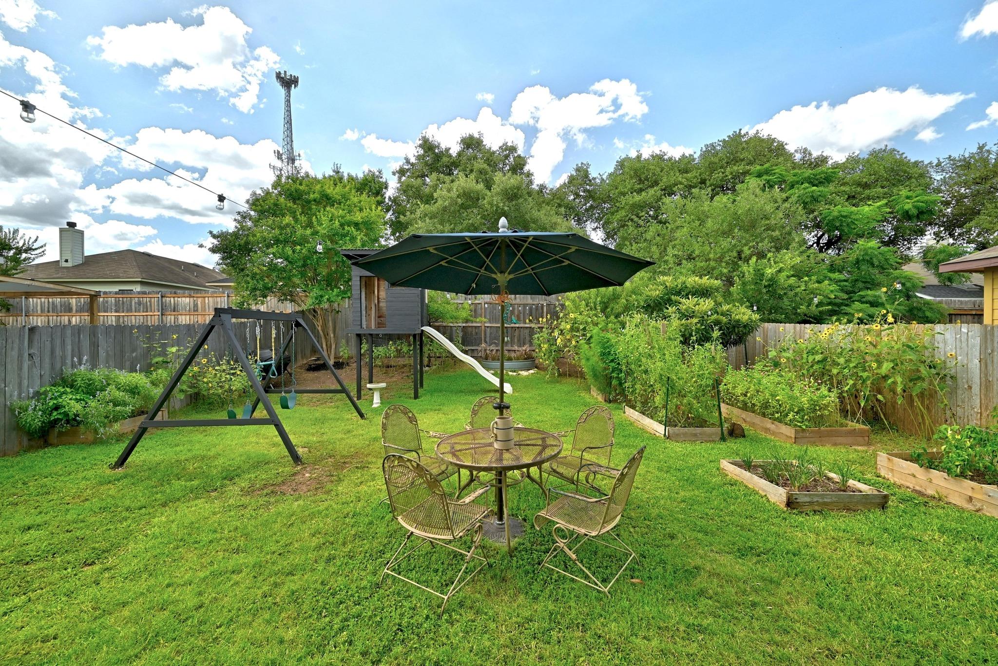 2108 Charlotte Estates Dr, Austin, TX 78744