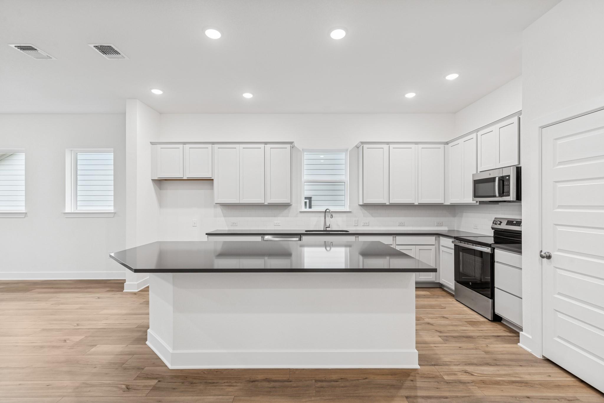 241 Coleto Trl, Bastrop, TX 78602