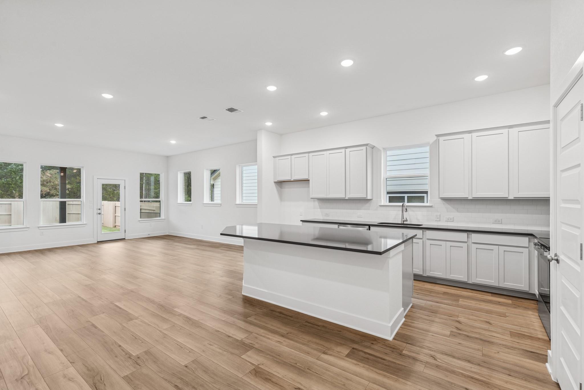 241 Coleto Trl, Bastrop, TX 78602