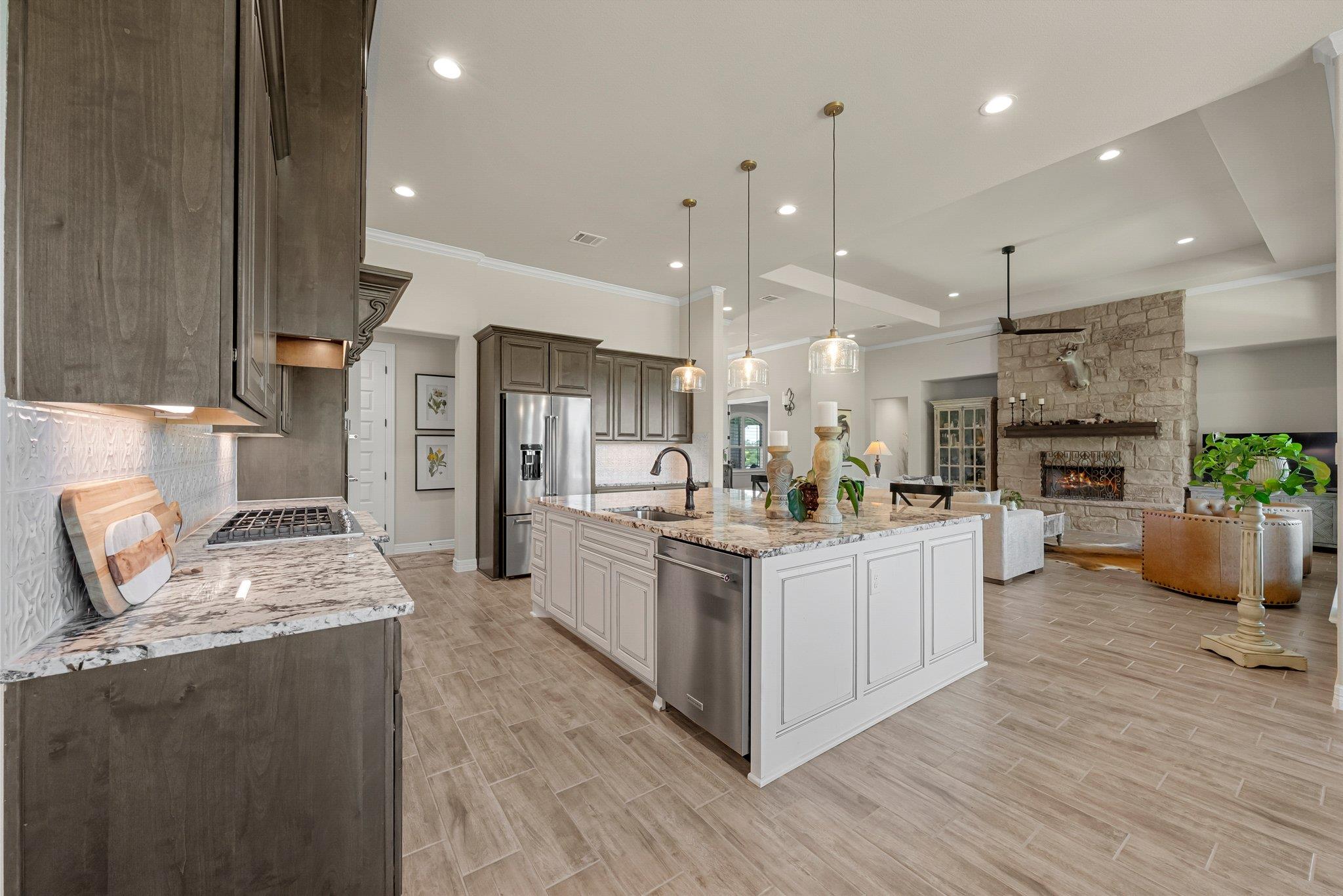 105 Clear Springs Ct, Marble Falls, TX 78654