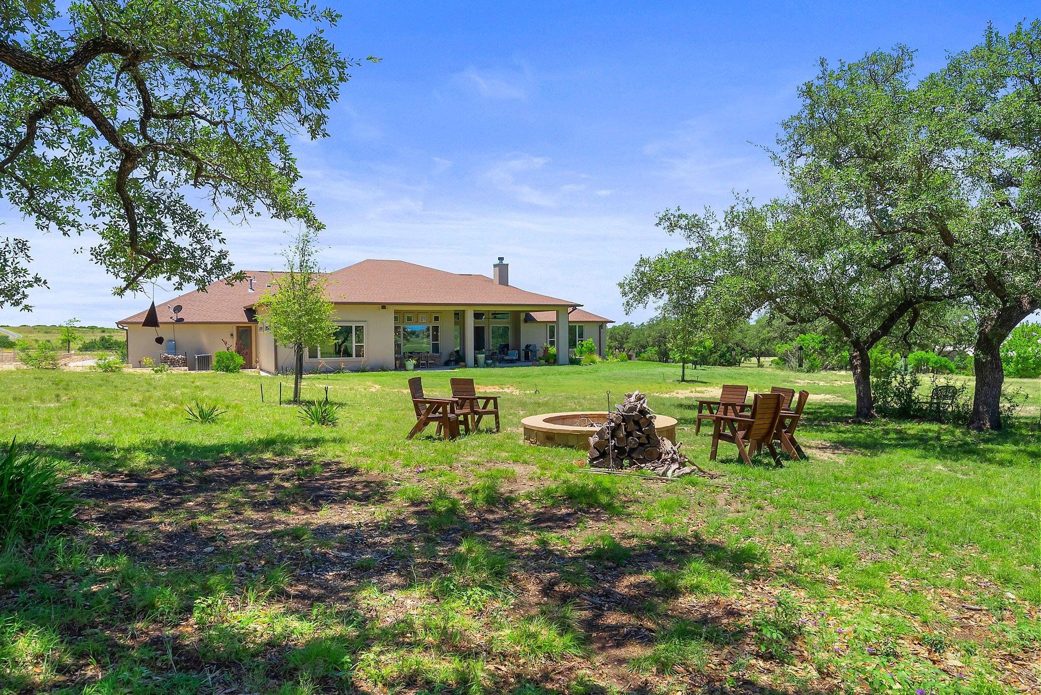 105 Clear Springs Ct, Marble Falls, TX 78654
