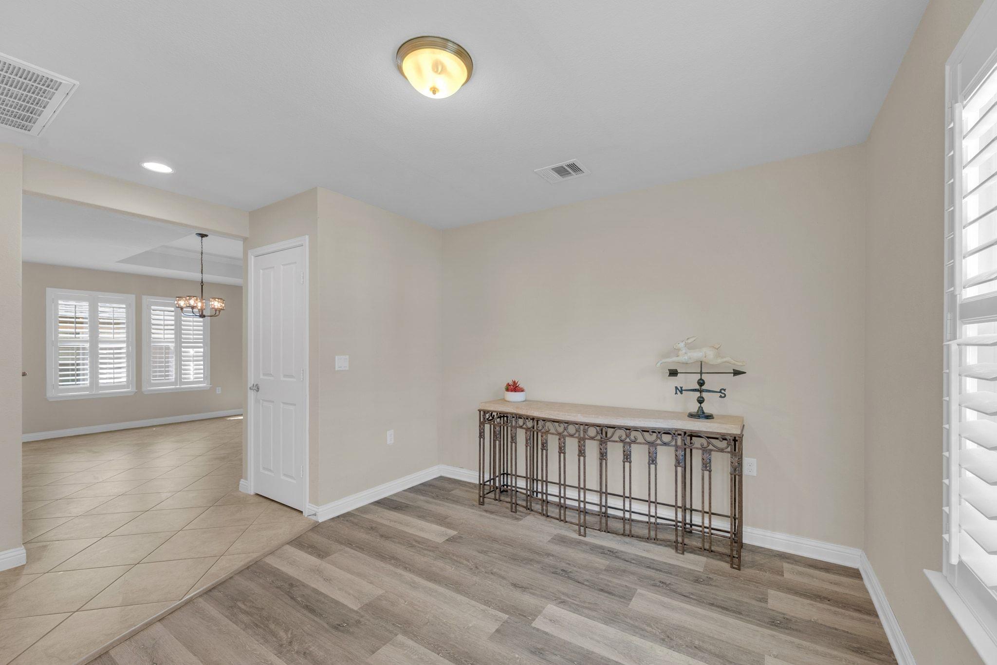 501 Sheldon Lake Dr, Georgetown, TX 78633