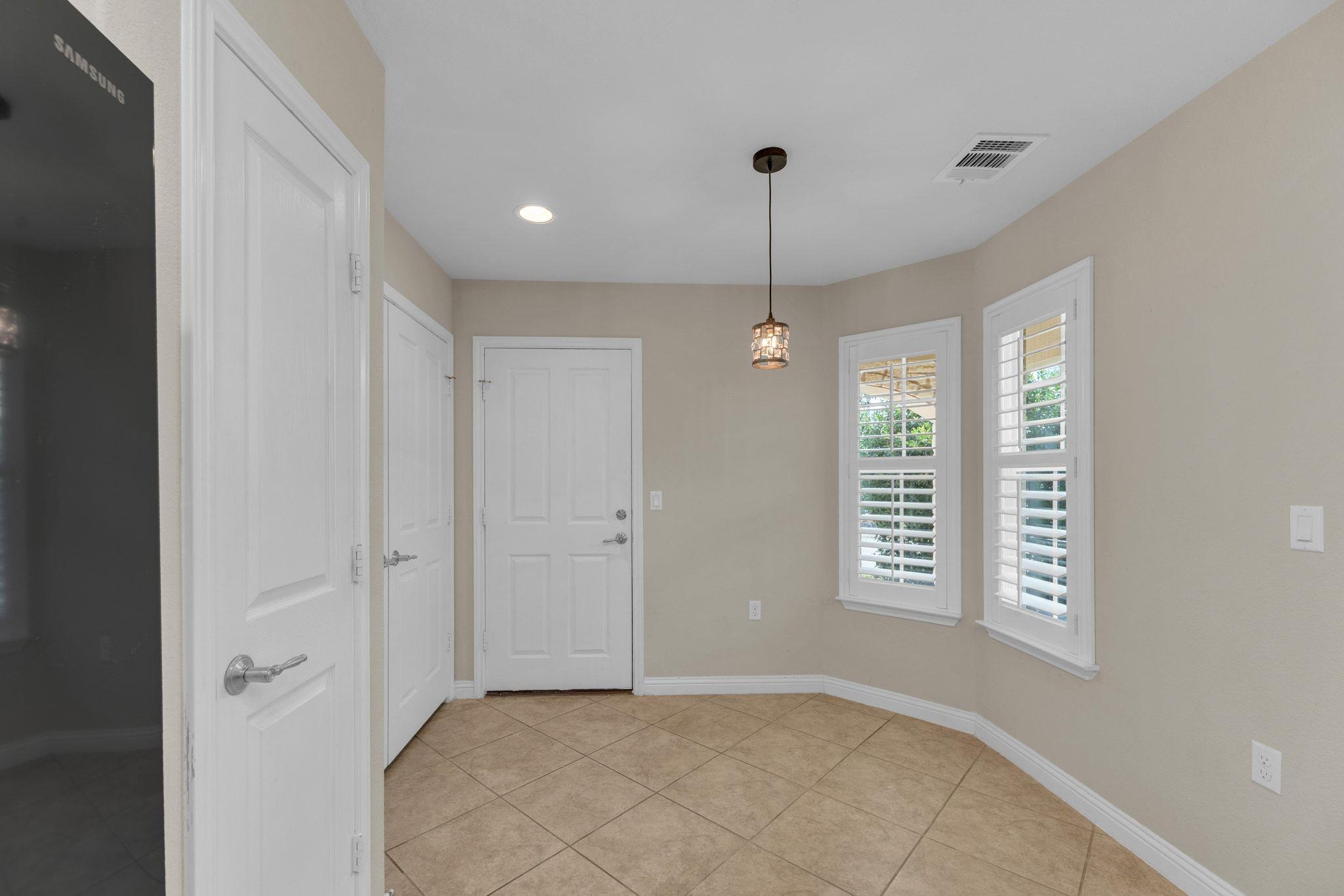 501 Sheldon Lake Dr, Georgetown, TX 78633