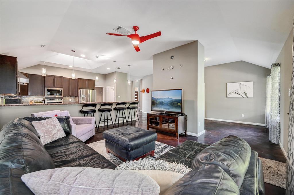 8108 ASMARA Dr, Austin, TX 78750