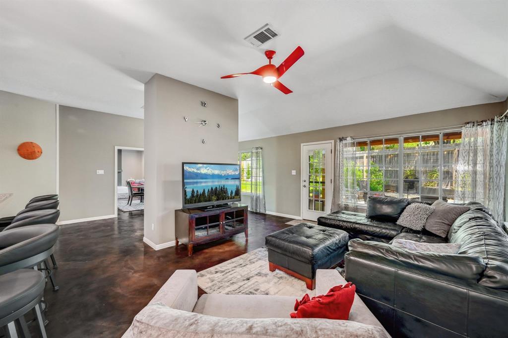 8108 ASMARA Dr, Austin, TX 78750