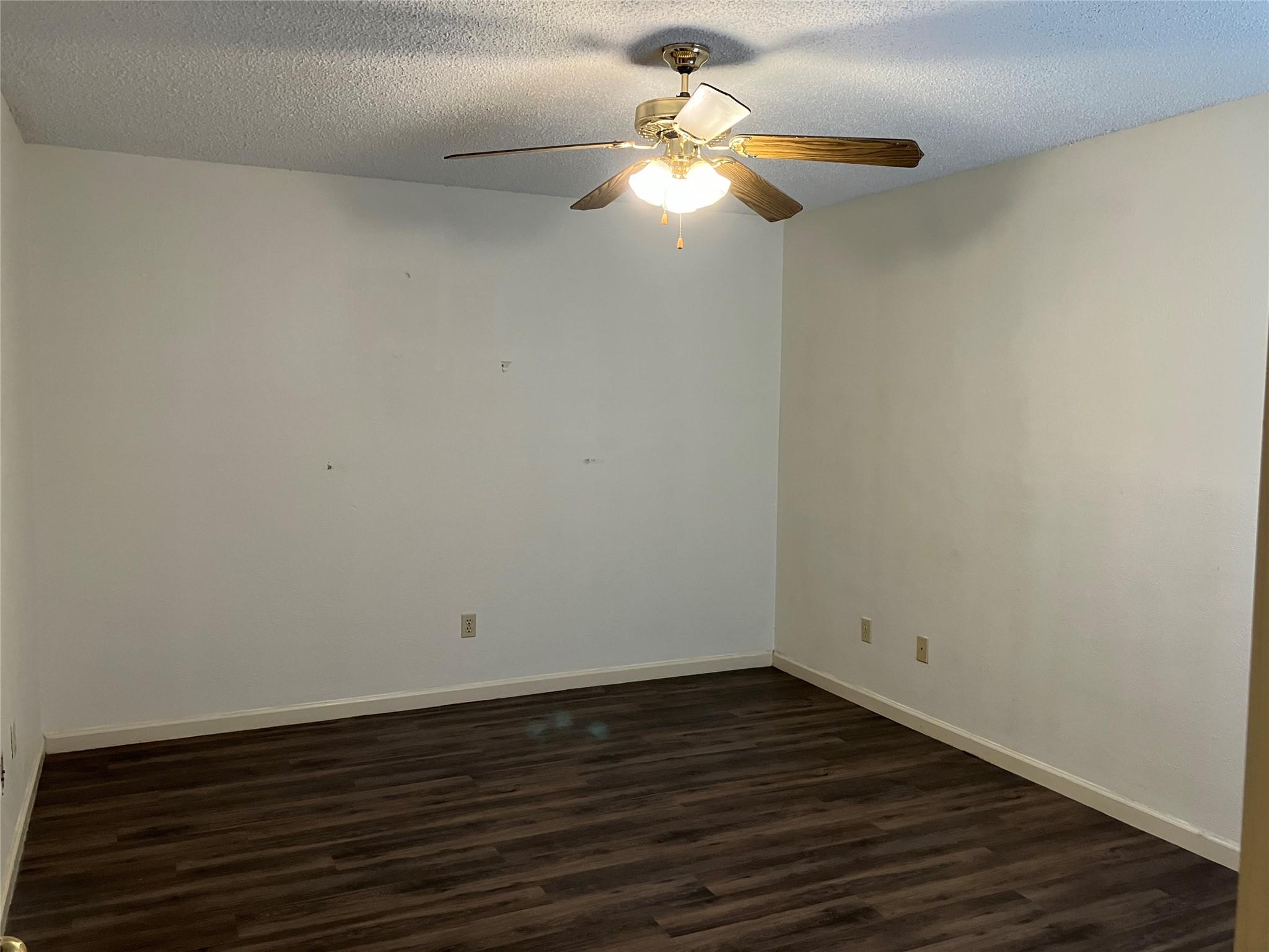 1302 N Bishop St, San Marcos, TX 78666