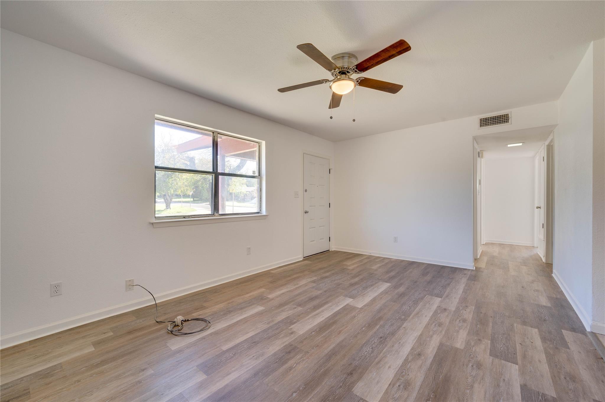 706 SCENIC Dr, Georgetown, TX 78626