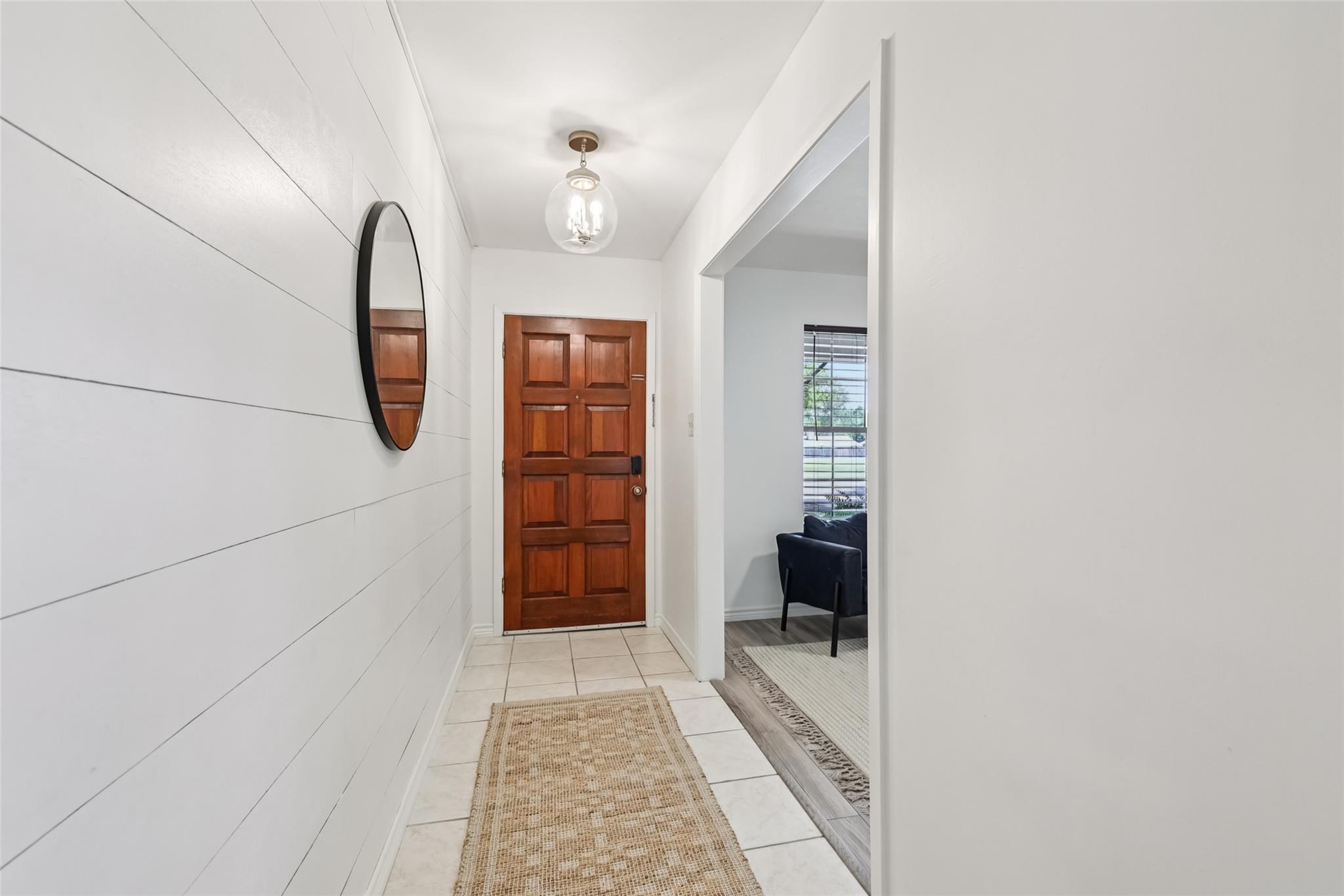 2305 Gladnell St, Taylor, TX 76574