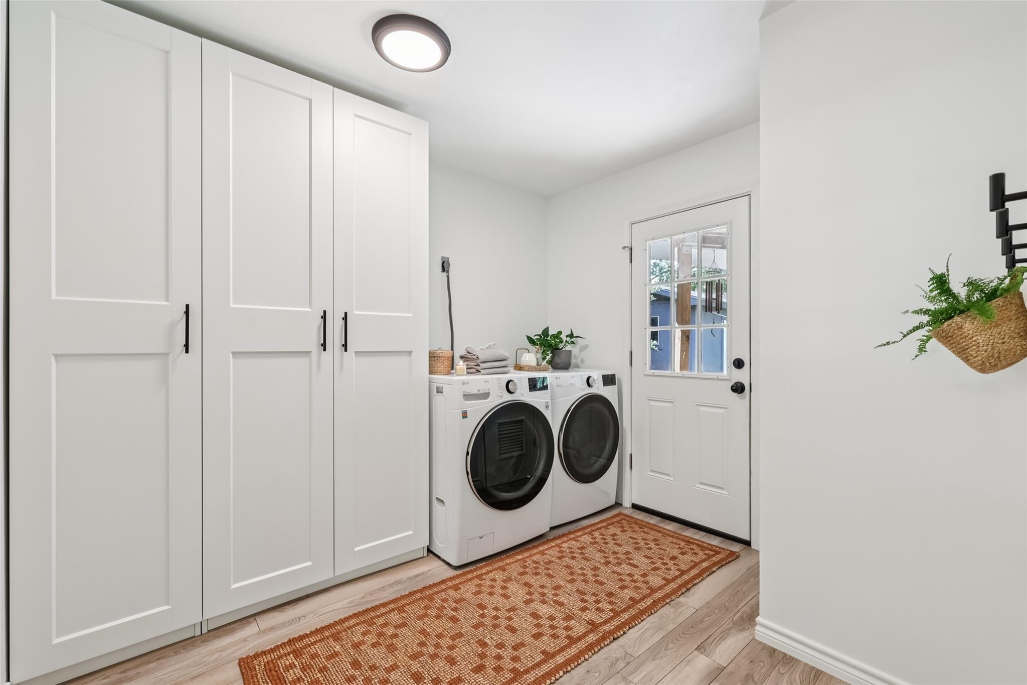 2305 Gladnell St, Taylor, TX 76574