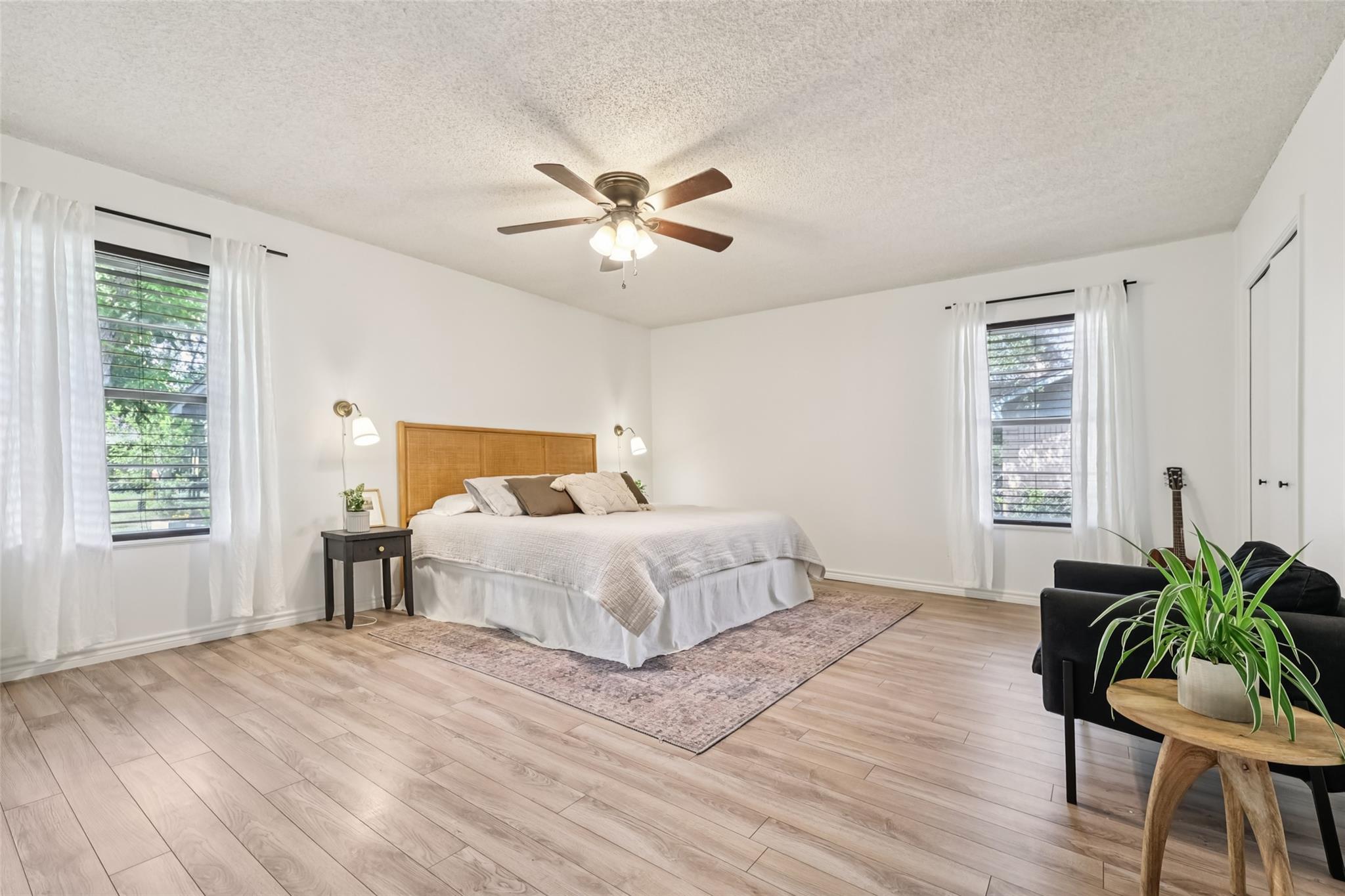 2305 Gladnell St, Taylor, TX 76574