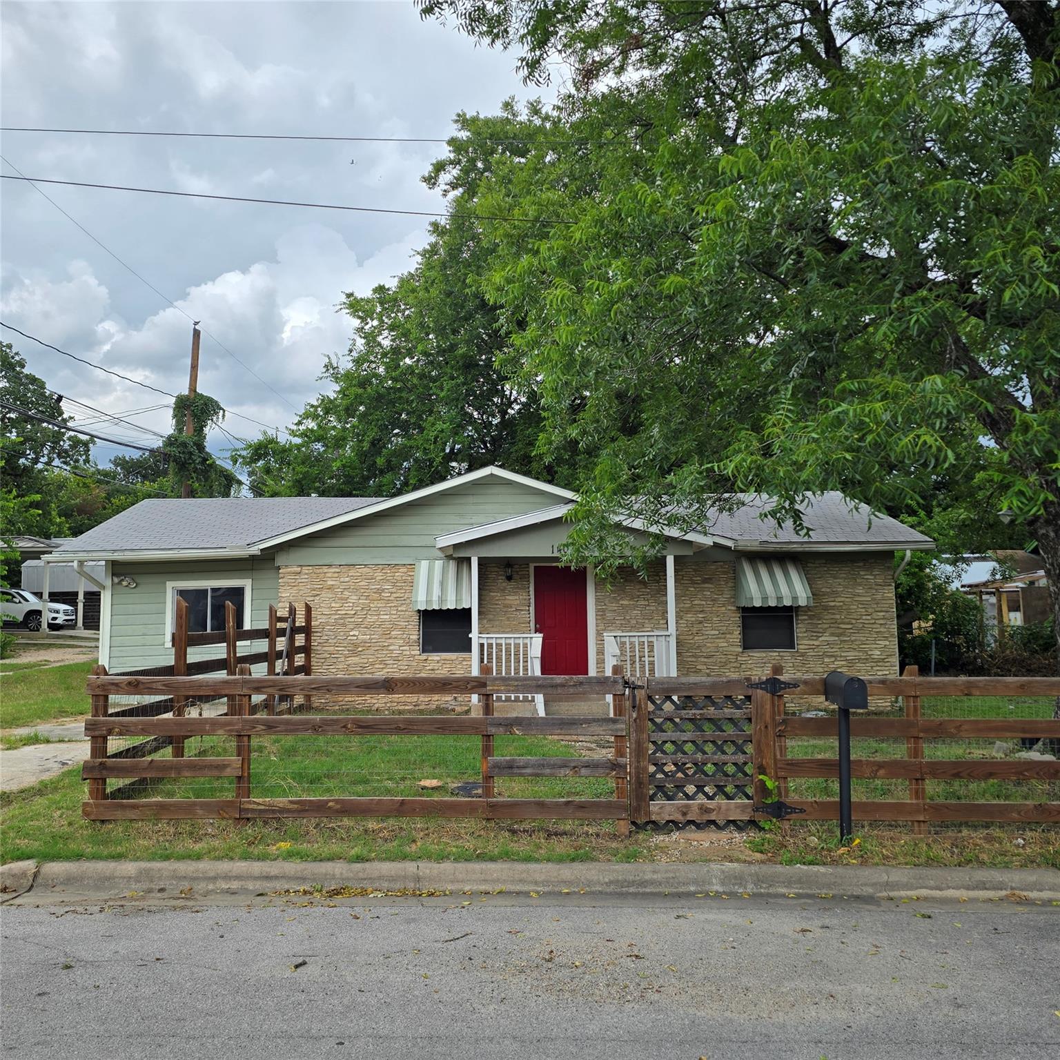 1403 S Salina St W, Austin, TX 78702