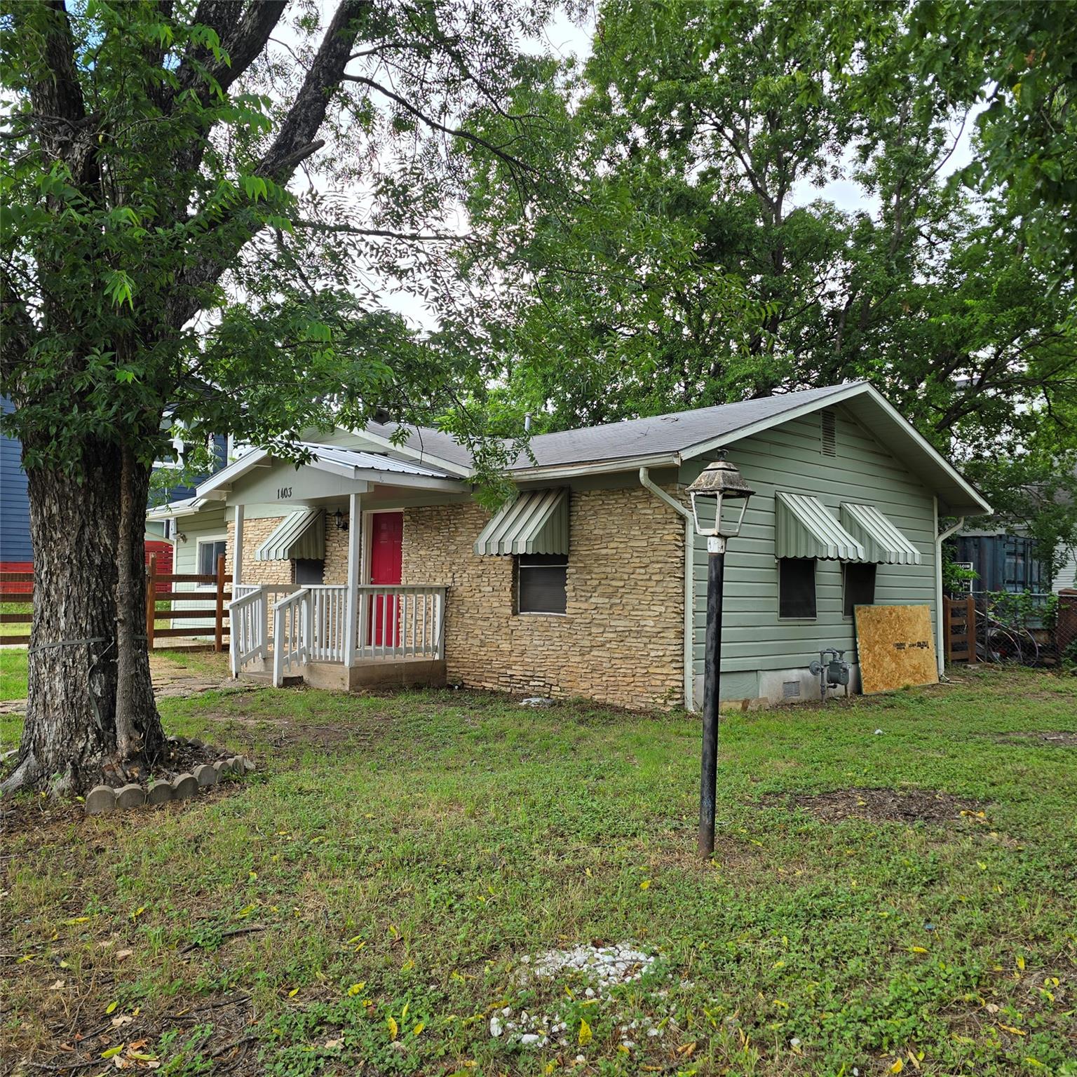 1403 S Salina St W, Austin, TX 78702
