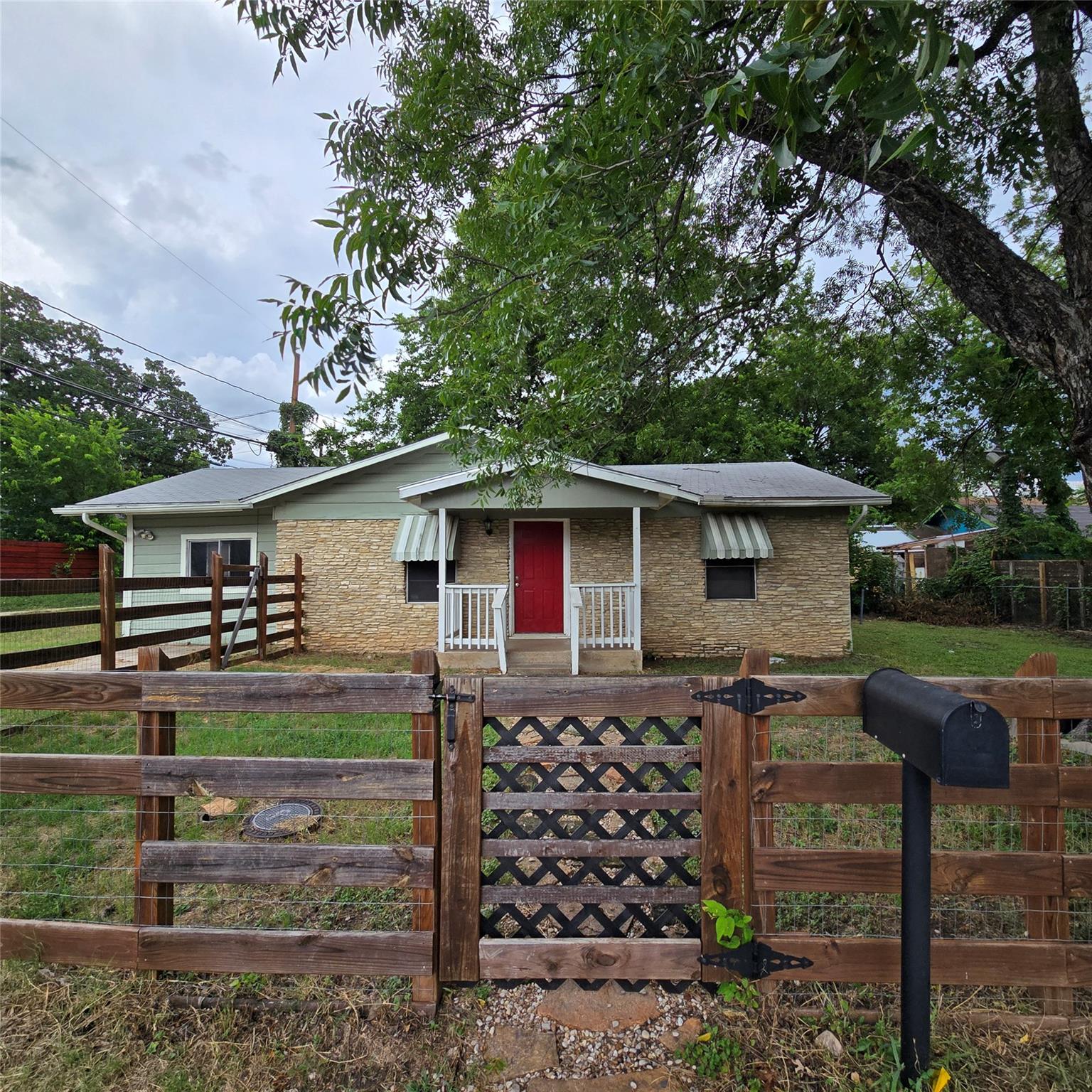 1403 S Salina St W, Austin, TX 78702