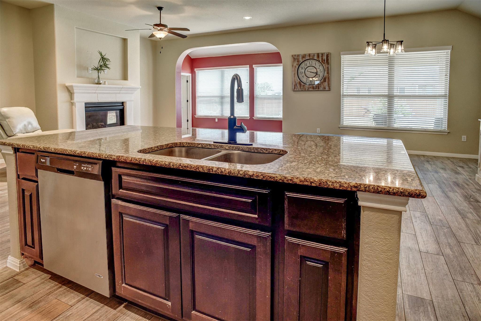 285 Chisholm Trl, Bastrop, TX 78602