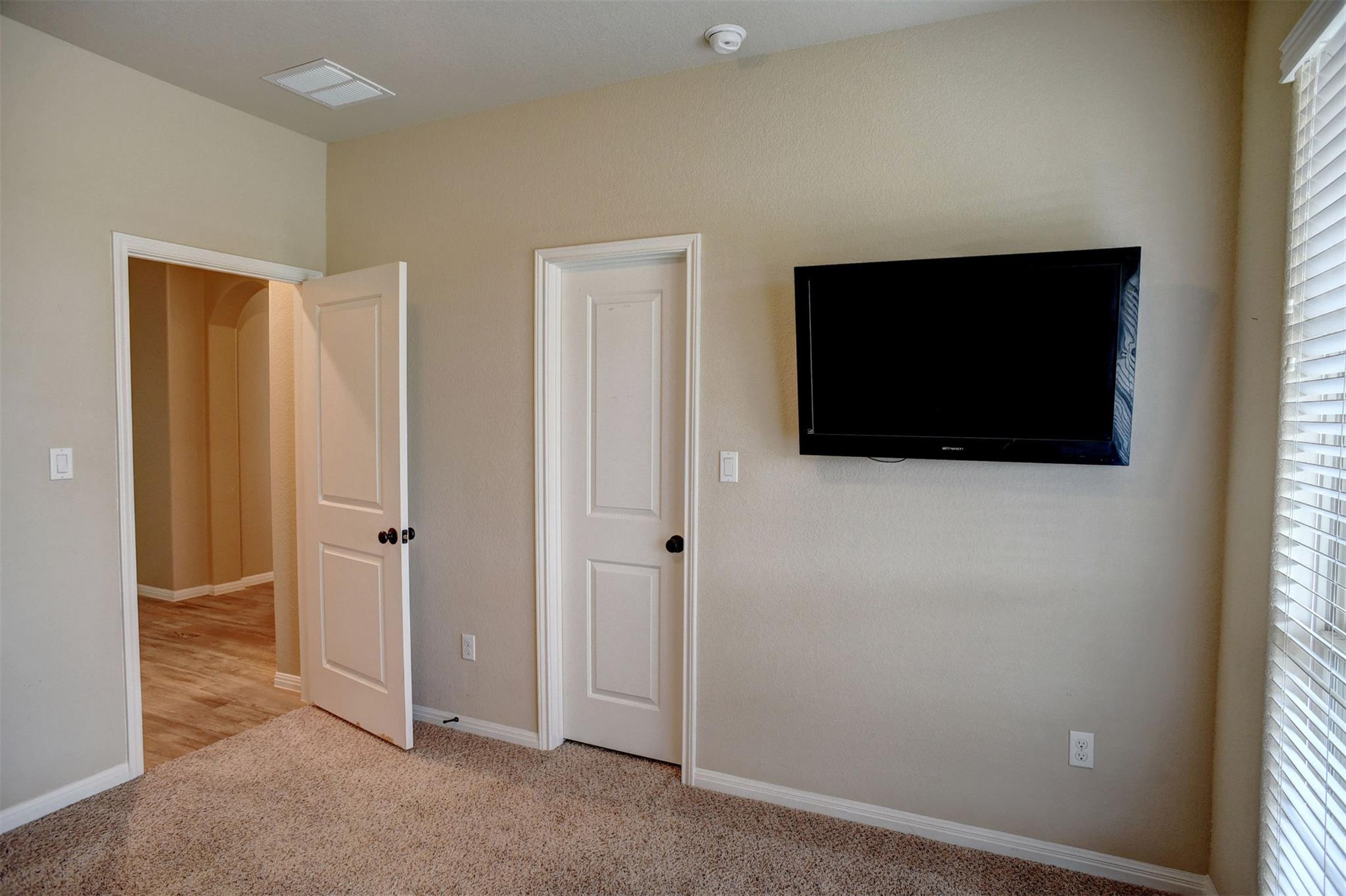 285 Chisholm Trl, Bastrop, TX 78602