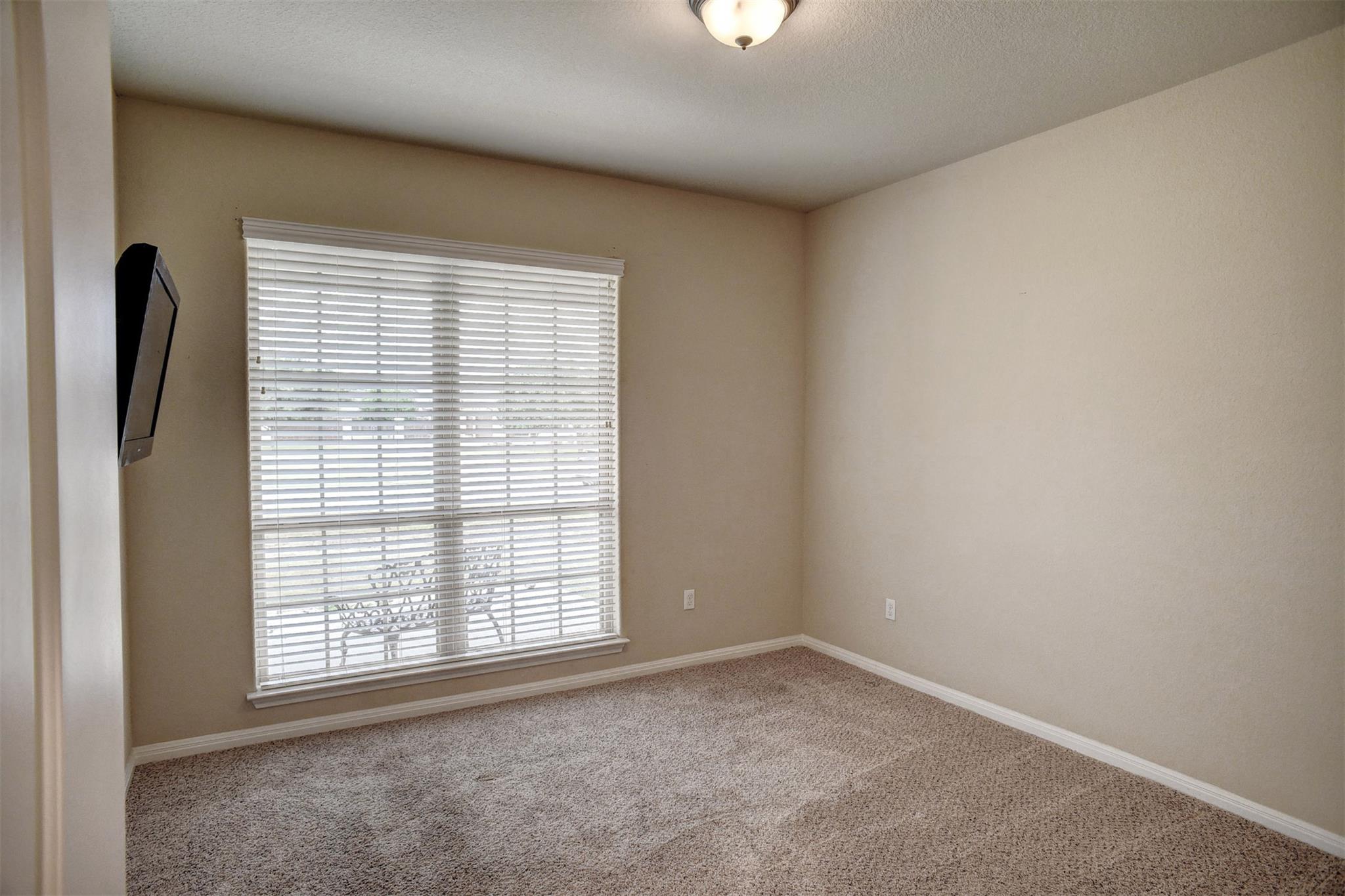 285 Chisholm Trl, Bastrop, TX 78602