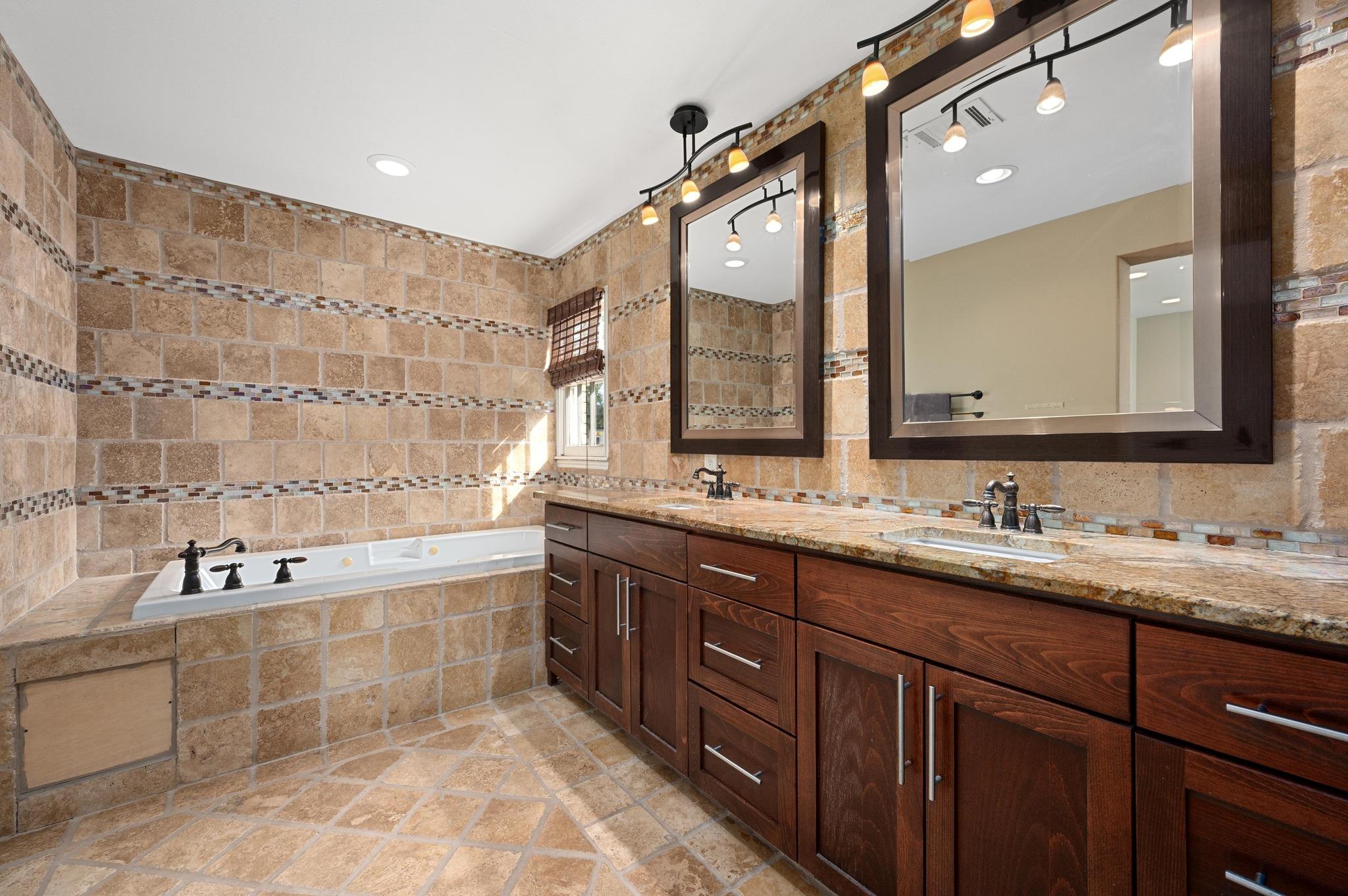 6507 Mesa Dr, Austin, TX 78731