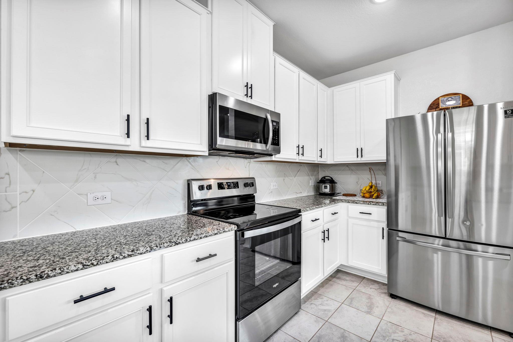 232 Bougainvillea Loop NW, Georgetown, TX 78626