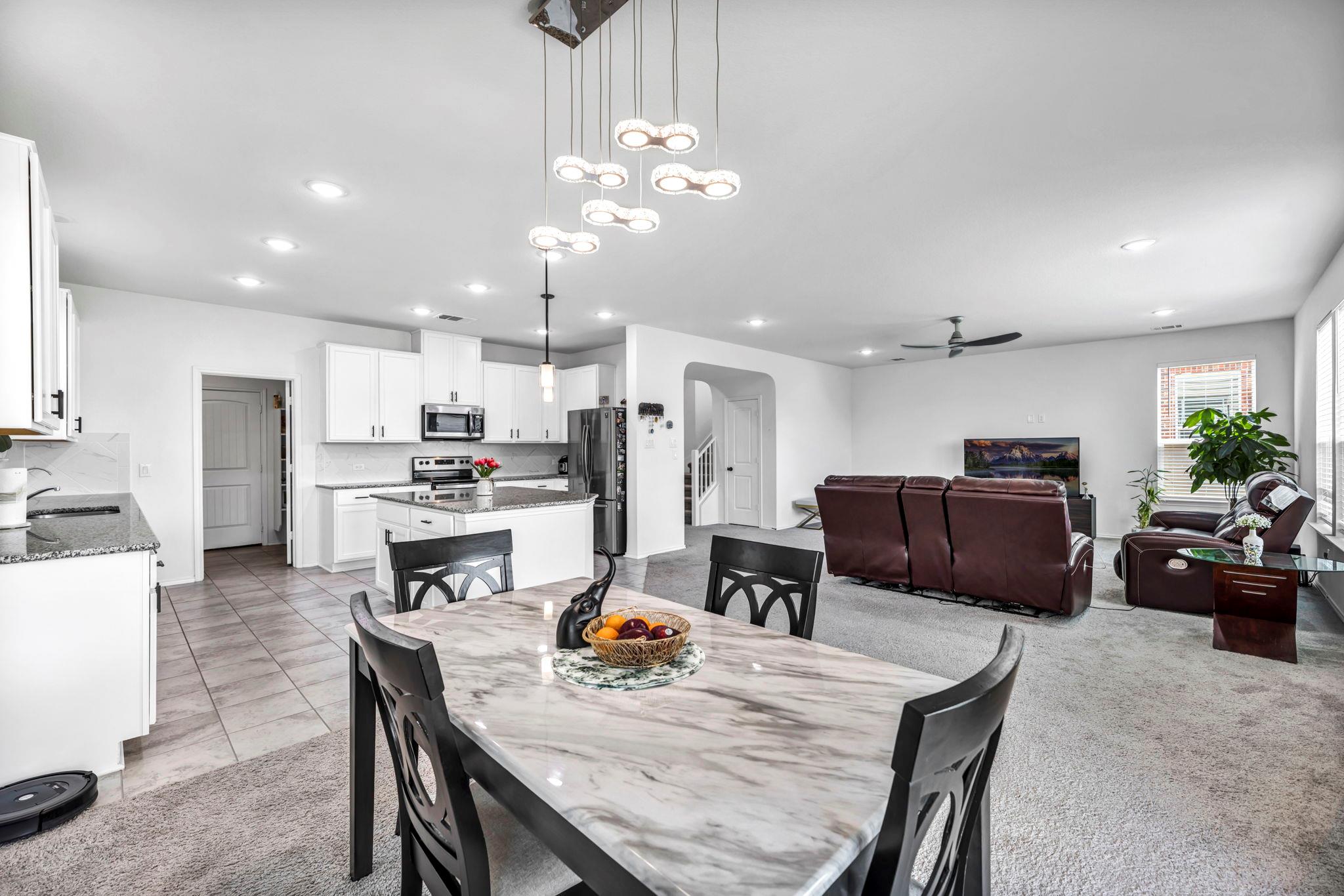 232 Bougainvillea Loop NW, Georgetown, TX 78626