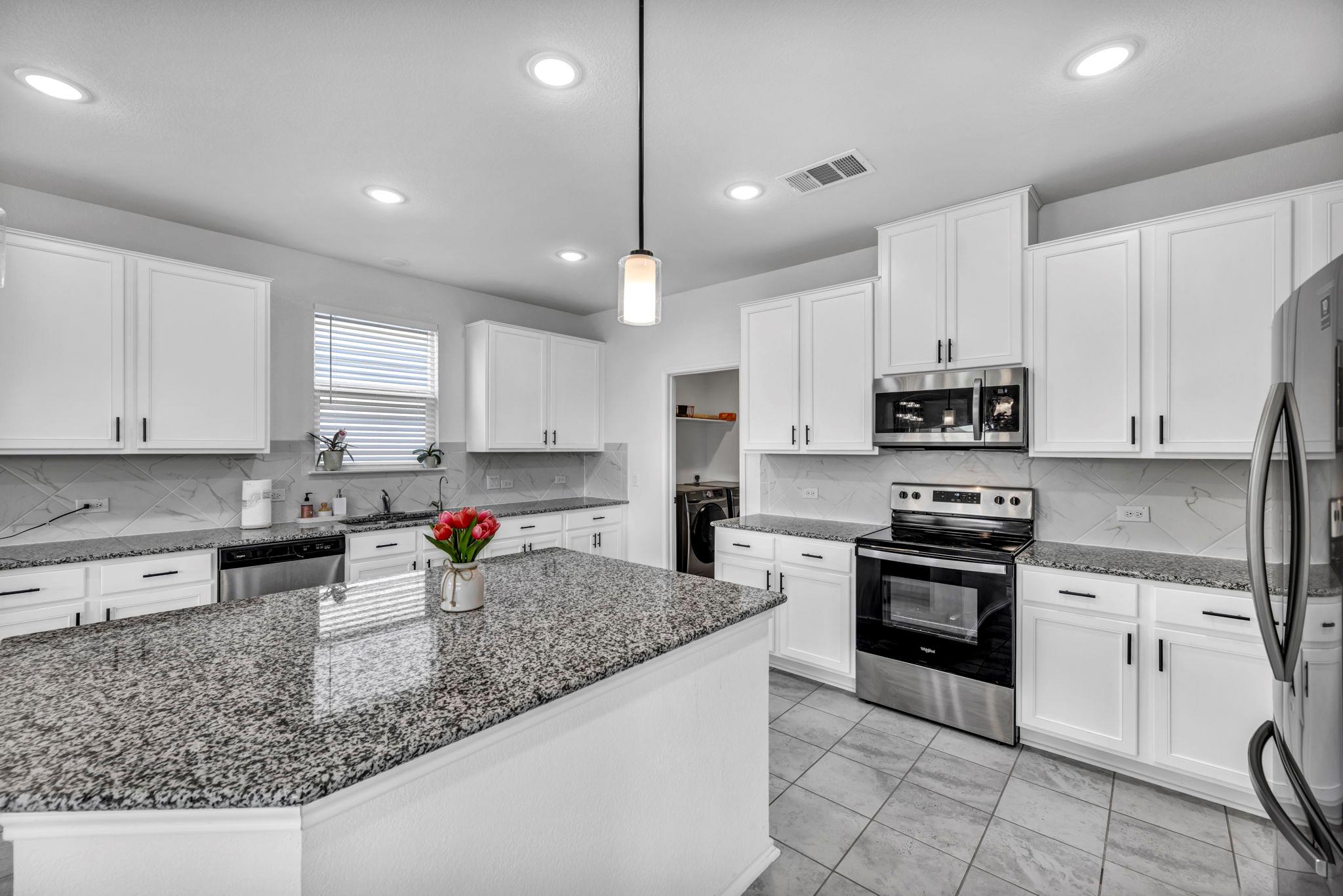 232 Bougainvillea Loop NW, Georgetown, TX 78626