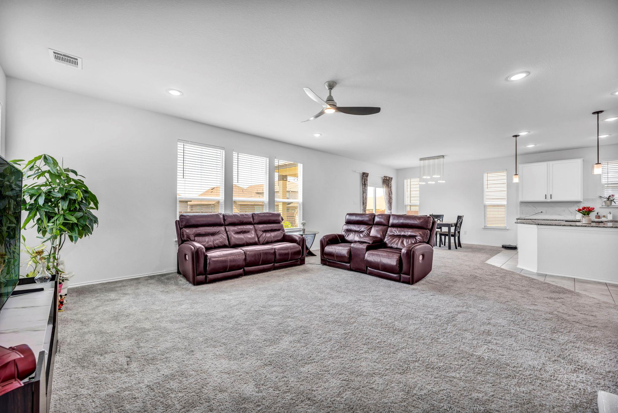 232 Bougainvillea Loop NW, Georgetown, TX 78626