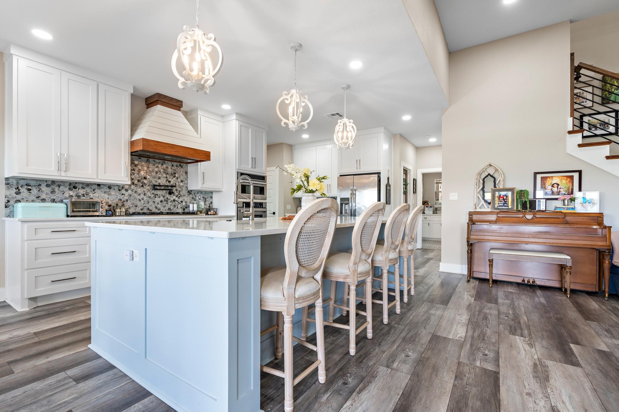 633 N Stovall Dr, Robinson, TX 76706