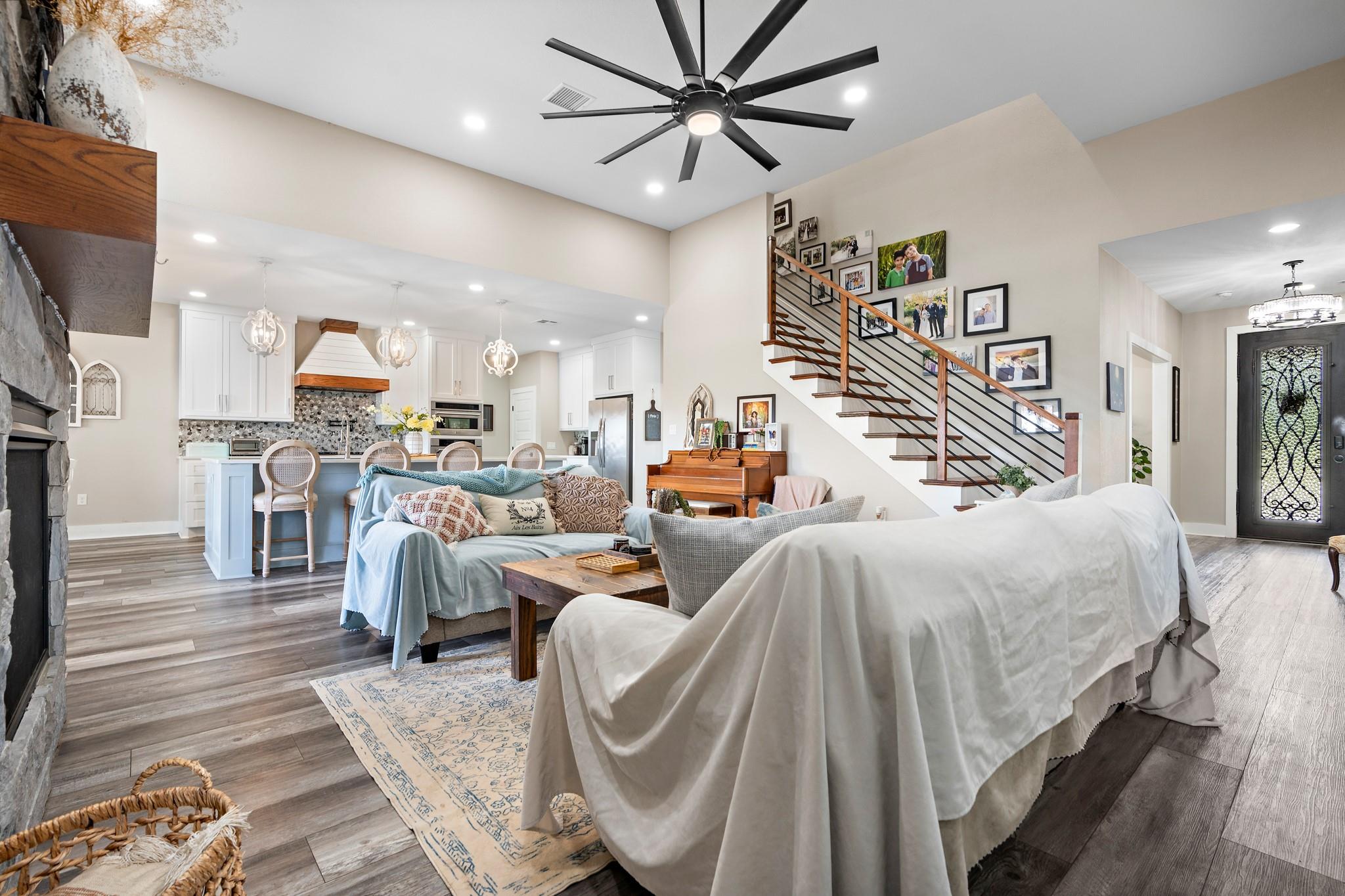 633 N Stovall Dr, Robinson, TX 76706