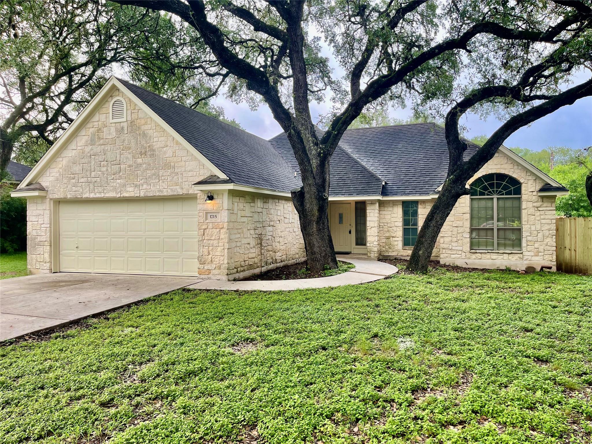 1715 Ramona Cir, San Marcos, TX 78666