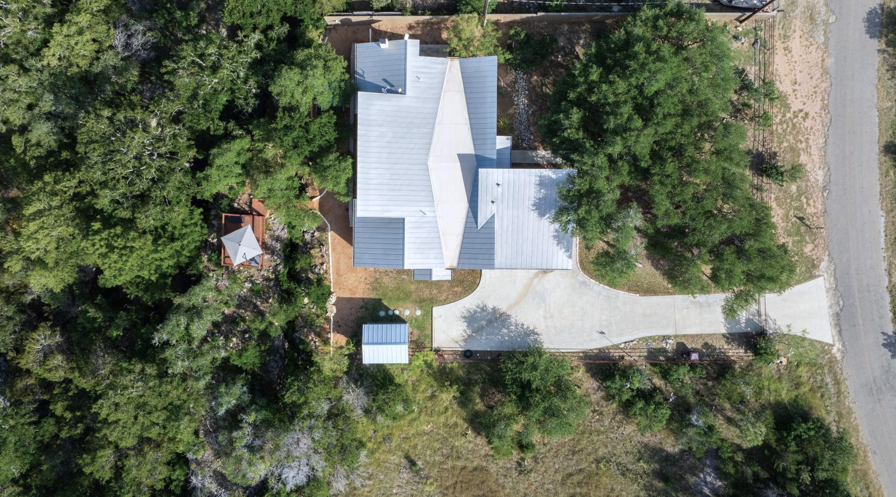 172 Bluff Trl, Dripping Springs, TX 78620
