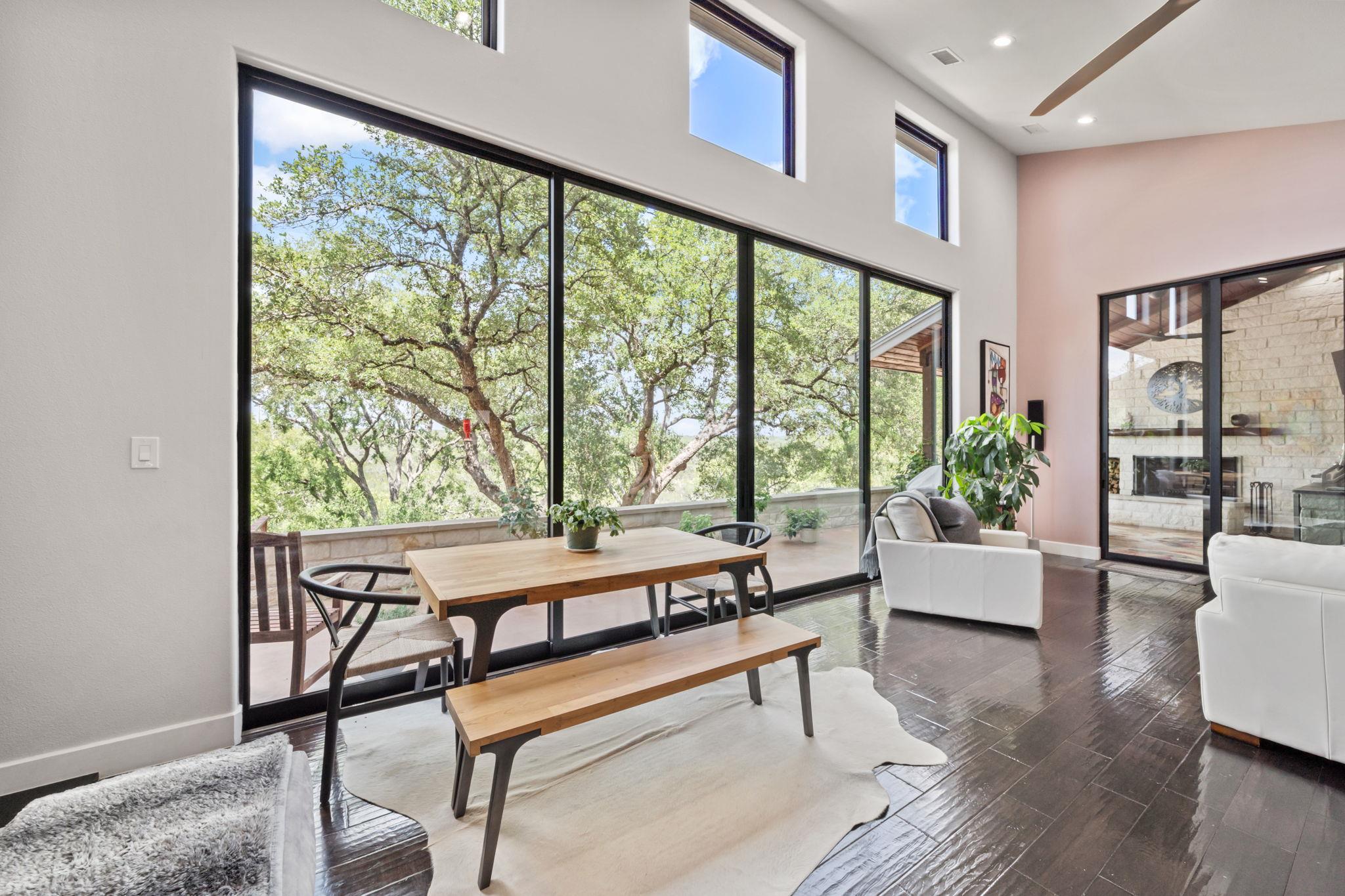 172 Bluff Trl, Dripping Springs, TX 78620
