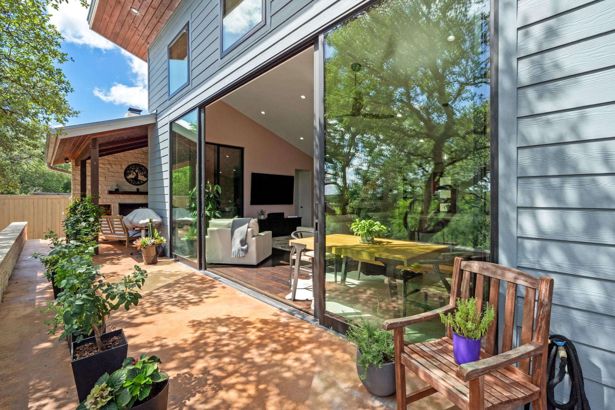 172 Bluff Trl, Dripping Springs, TX 78620