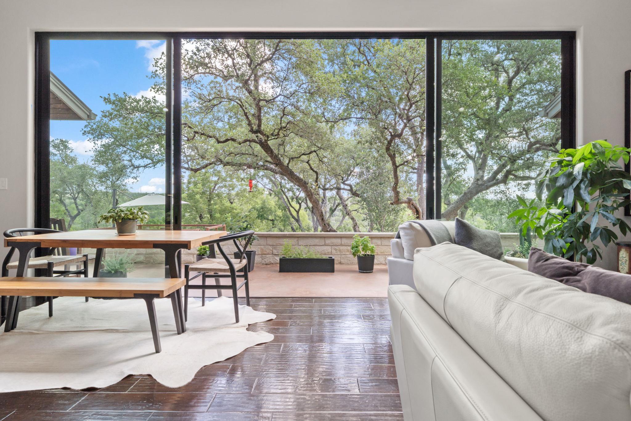 172 Bluff Trl, Dripping Springs, TX 78620