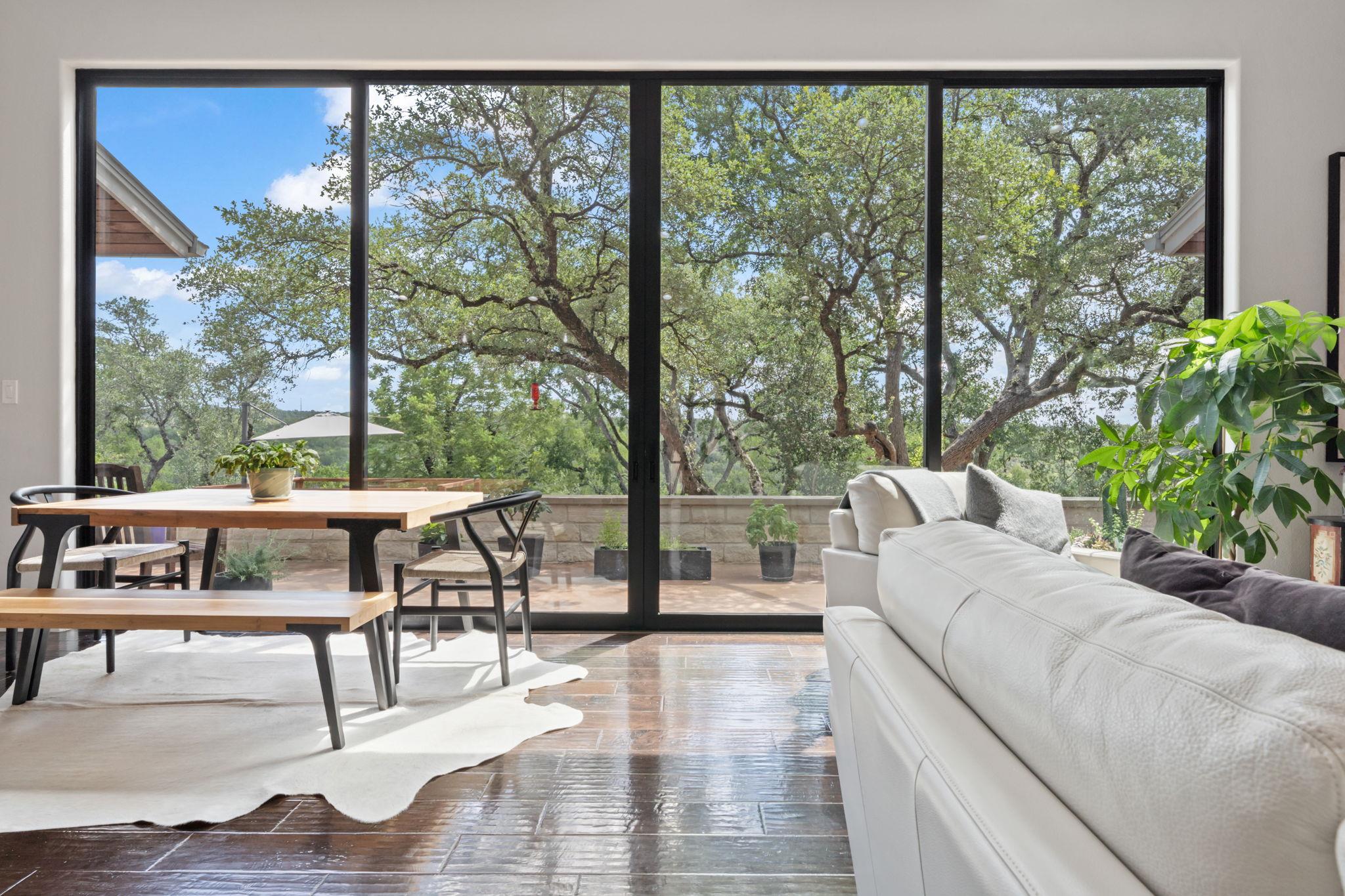 172 Bluff Trl, Dripping Springs, TX 78620