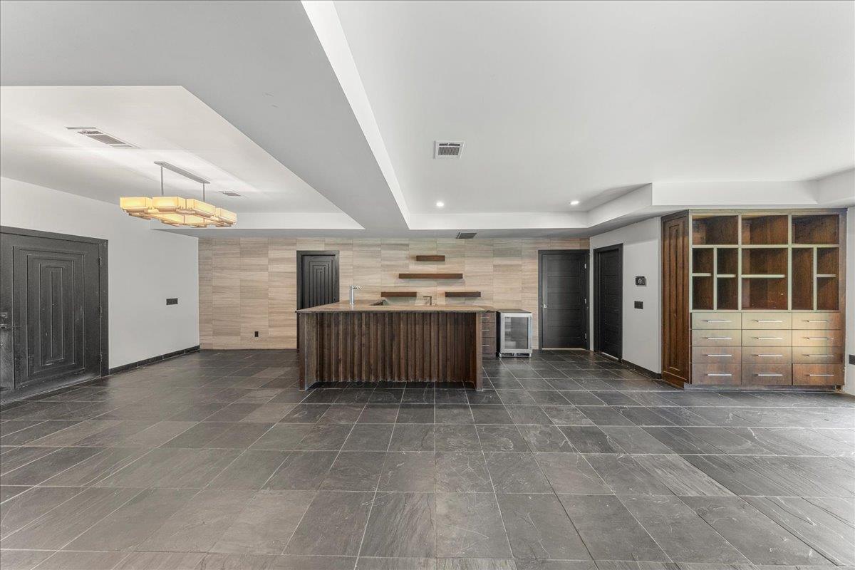 2817 Tradewind Dr, Spicewood, TX 78669