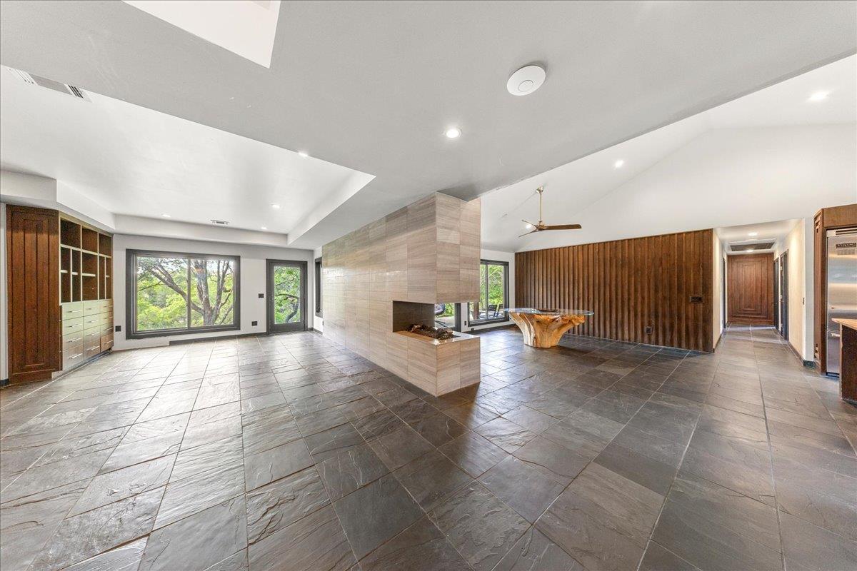 2817 Tradewind Dr, Spicewood, TX 78669