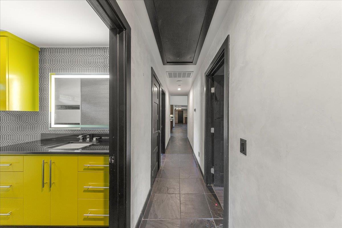 2817 Tradewind Dr, Spicewood, TX 78669