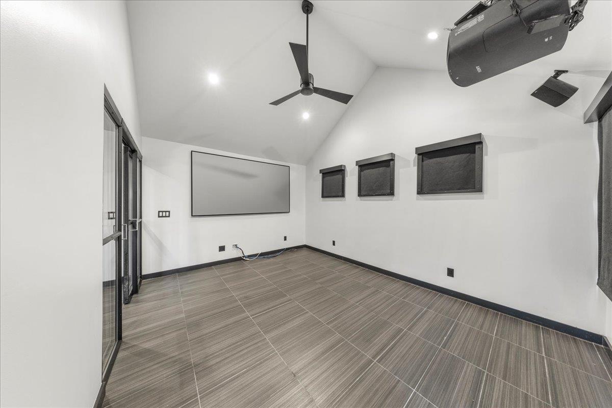 2817 Tradewind Dr, Spicewood, TX 78669